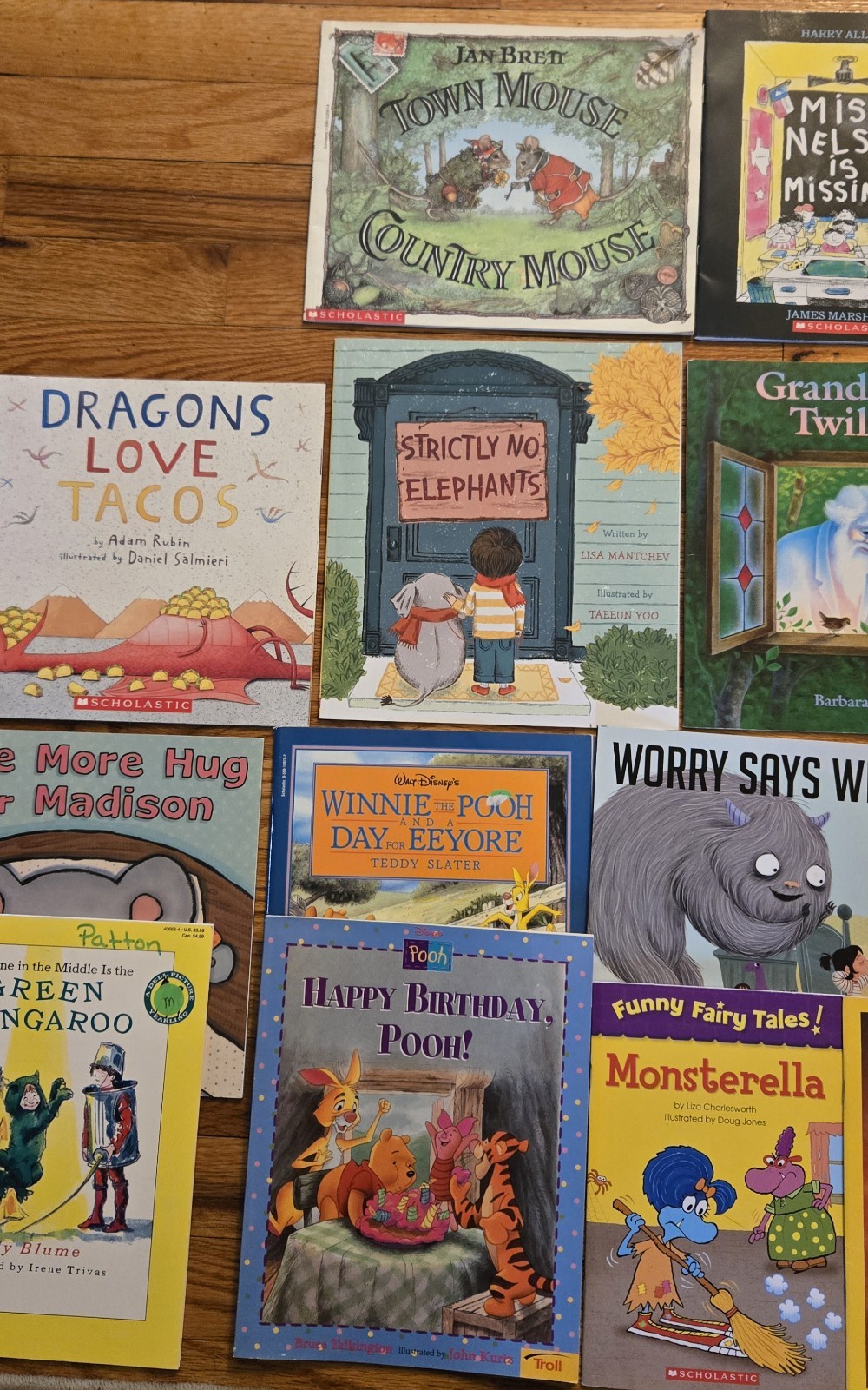 Random Lot of 18 Children’s Reading Books Scholastic National Geographic Etc