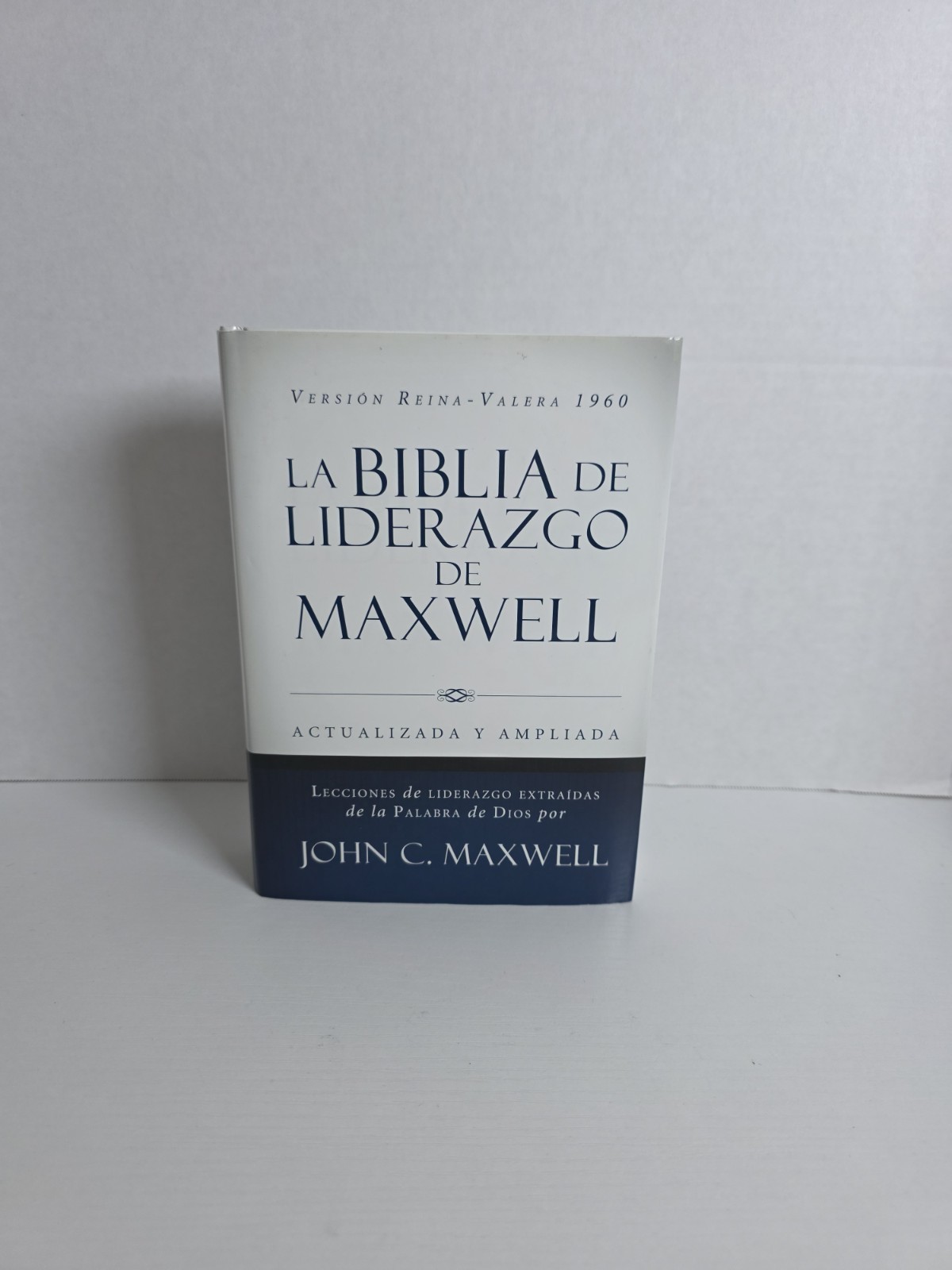 La Biblia de Liderazgo de Maxwell Rvr60- Tamano Manual by John C Maxwell: New