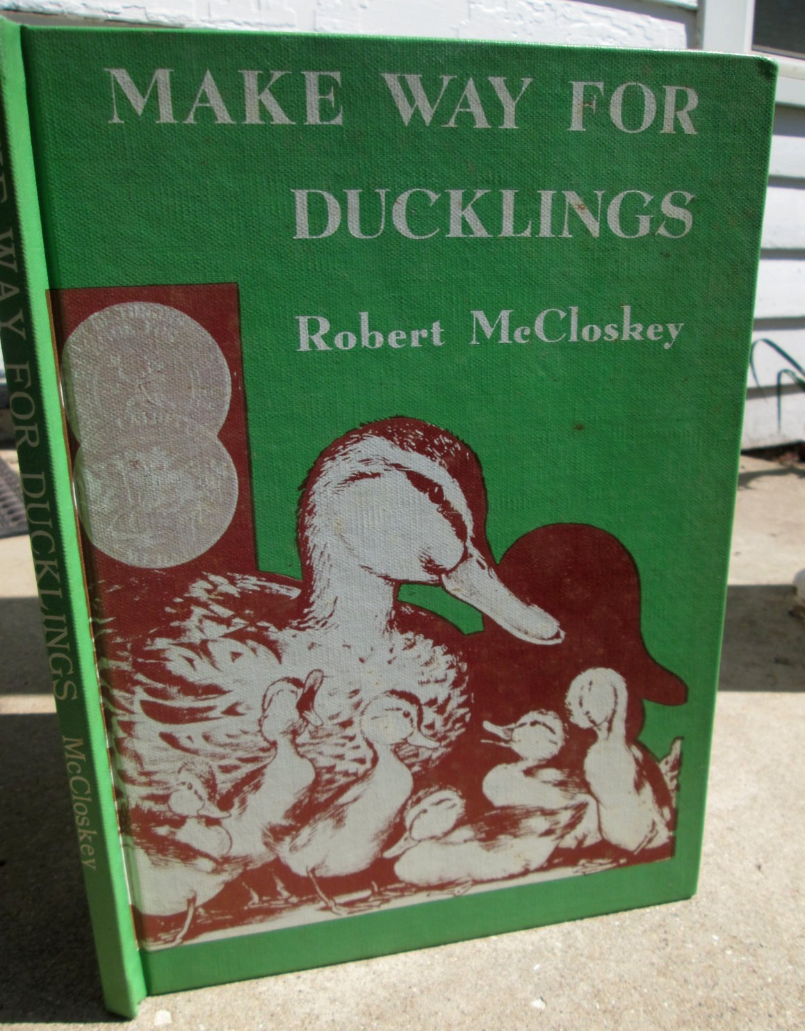 Make Way For Ducklings by Robert McCloskey The Viking Press 1969 HC