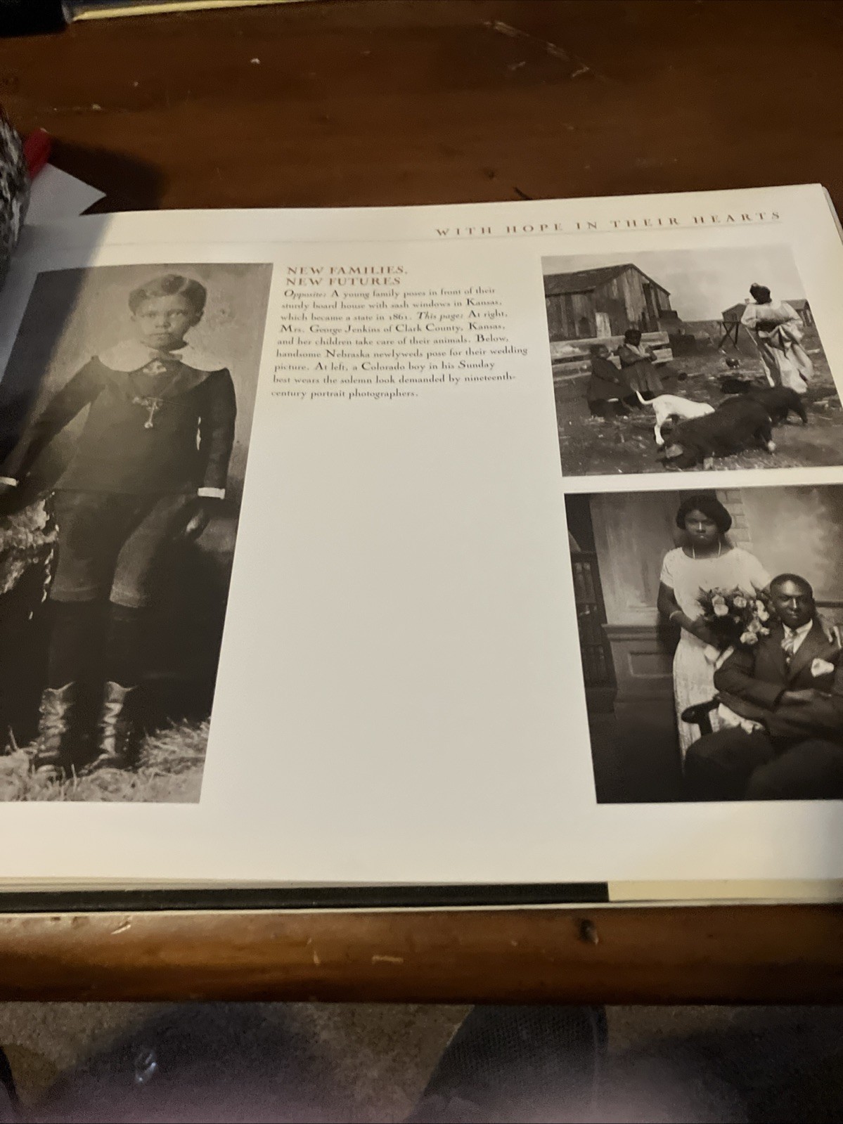 Frontier Family Life: A Photographic Chronicle of the Old West 127 Pages