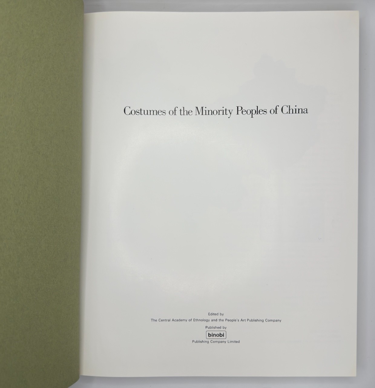 Costumes of the Minority Peoples of China Binobi 1982 Color Plates DJ Slipcase