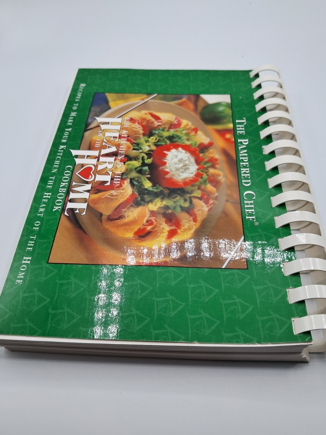 THE PAMPERED CHEF-THE KITCHEN IS THE HEART OF THE HOME COOKBOOK-223 PAGES