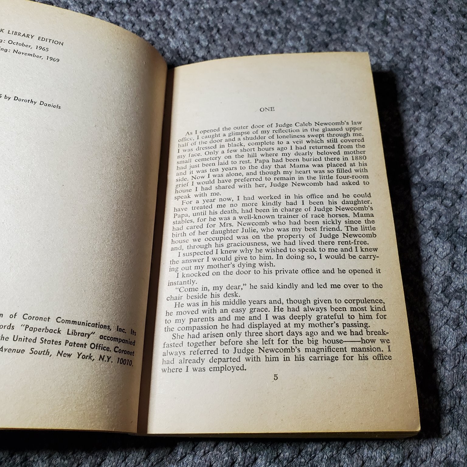 Darkhaven Dorothy Daniels 1969 Second Printing Paperback Library Gothic Novel