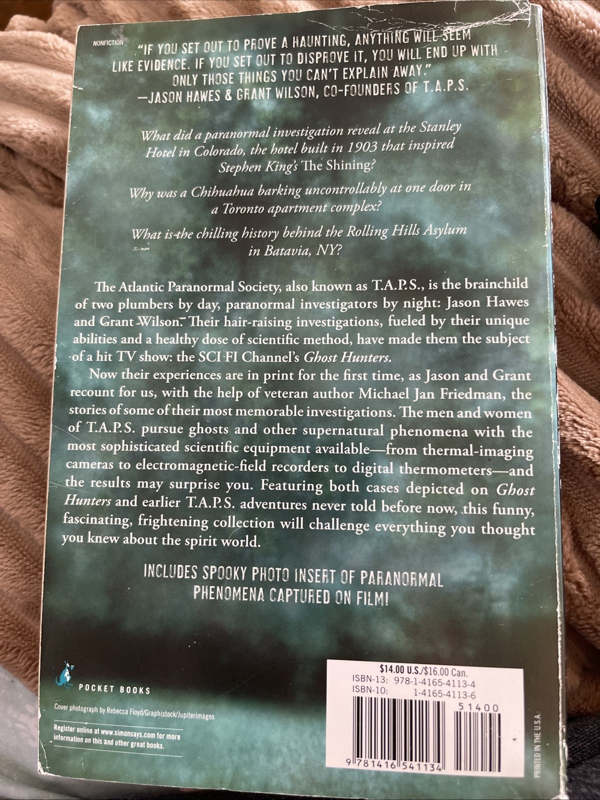 Ghost Hunting : True Stories of Unexplained Phenomena