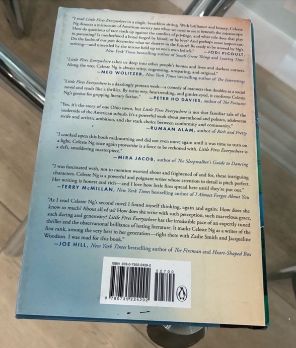 Little Fires Everywhere by Celeste Ng fiction book – Blue hard Cover like new