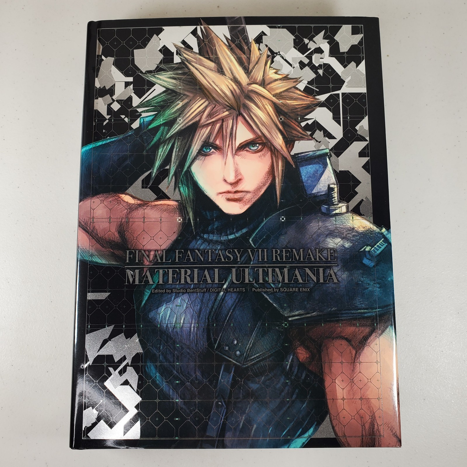 Final Fantasy VII Remake: Material Ultimania by Square Enix & Poster Book