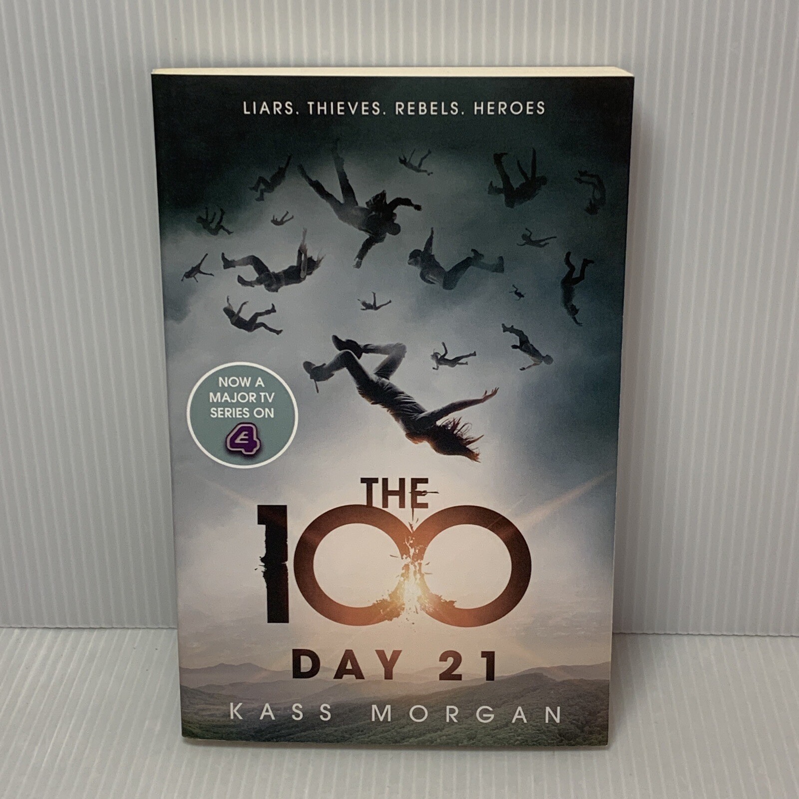 The 100: 4 Book Collection (100, Day 21, Homecoming, Rebellion) Kass Morgan, UK