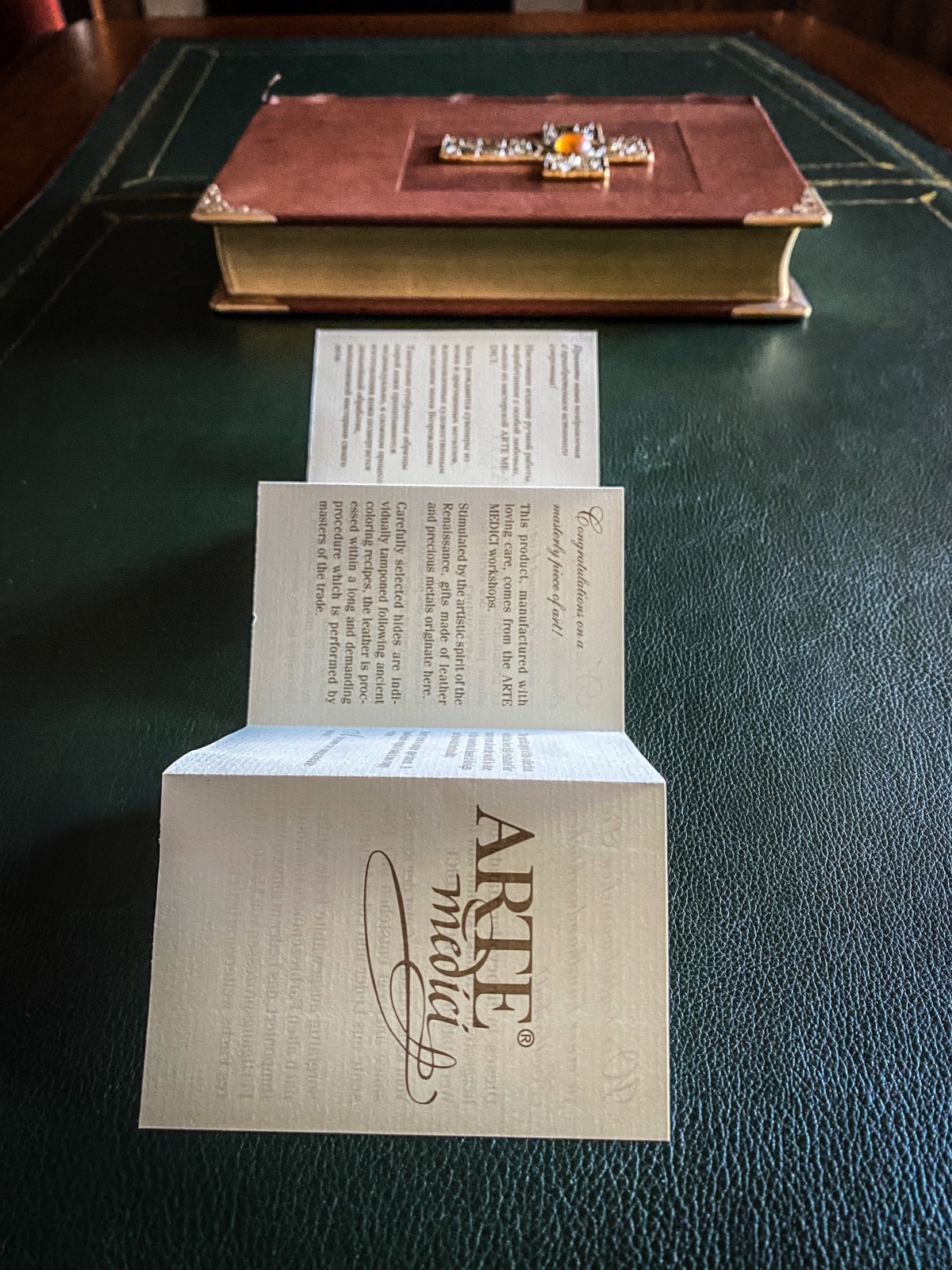 Family Russian Bible – Handcrafted – Leather Gift Box – Gold Edges – Cyrillic