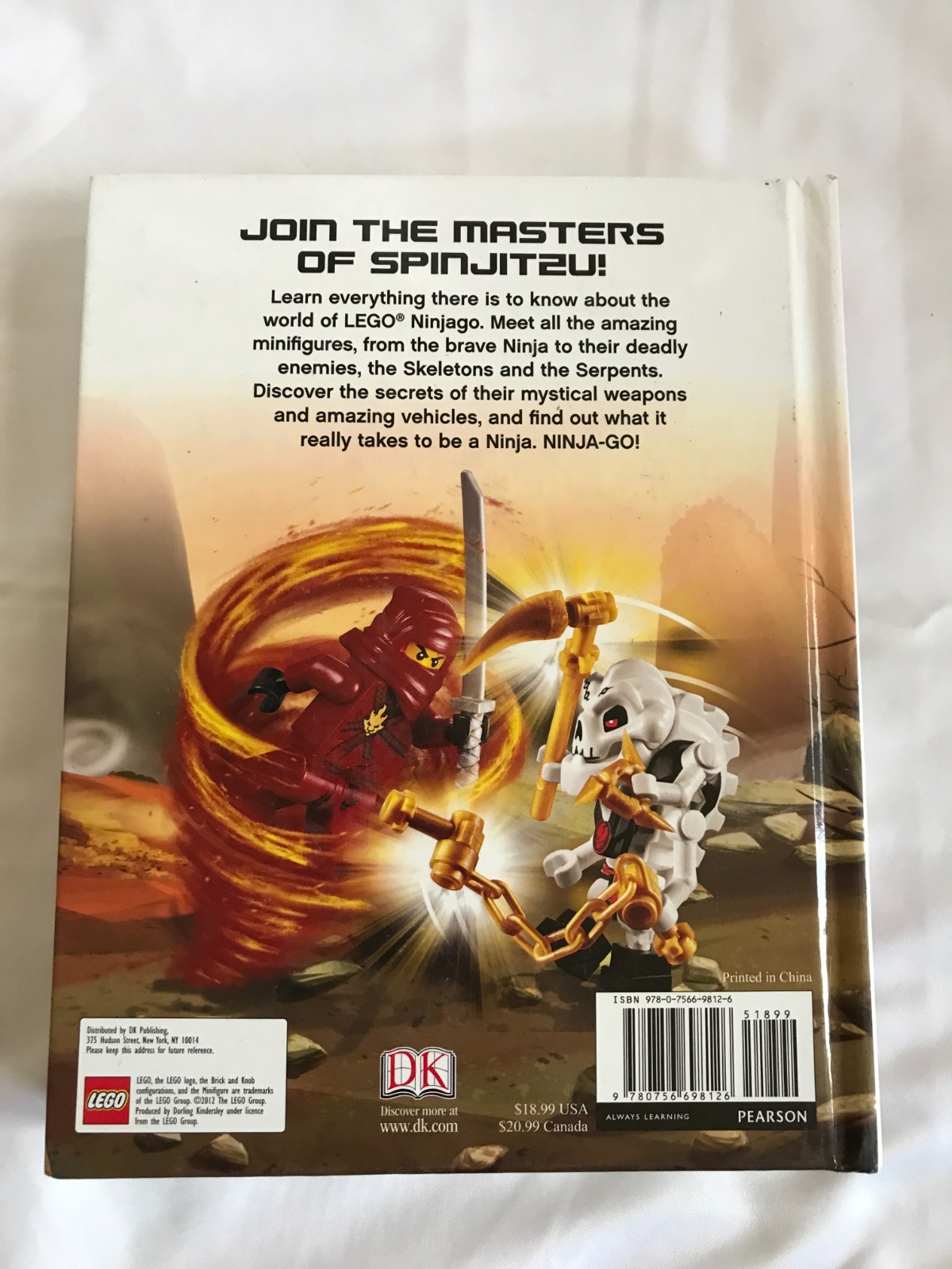 LEGO NINJAGO : Character Encyclopedia With Figure
