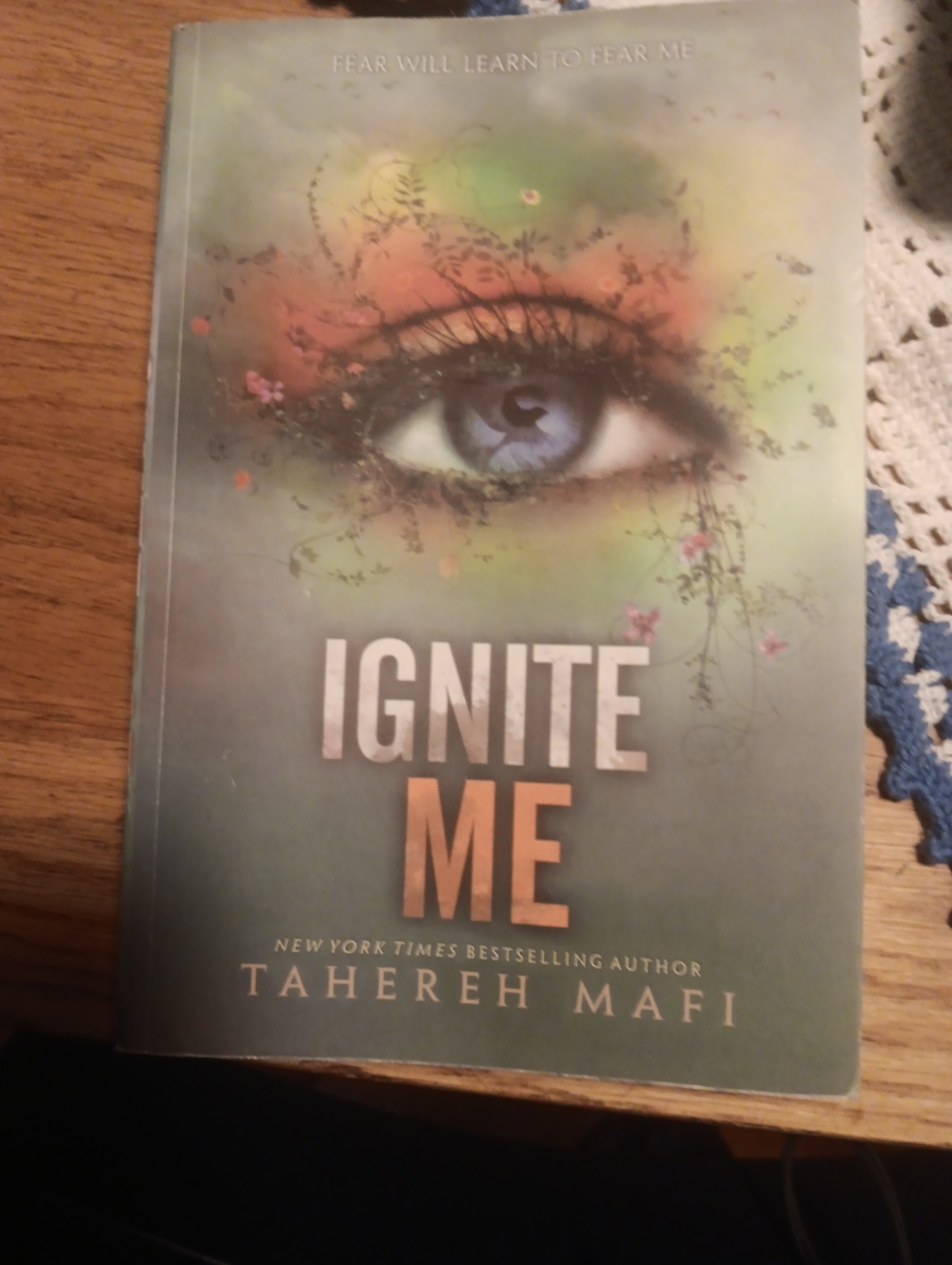 Shatter Me Series By Tahereh Mafi, Lot Of (5) Books: Shatter, Unravel,…
