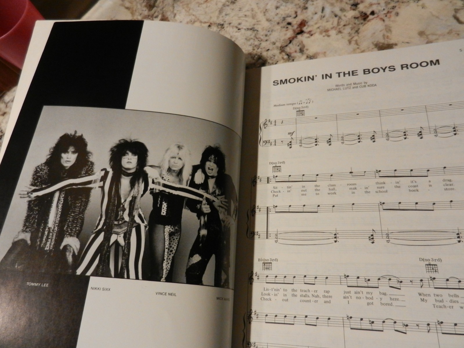 MOTLEY CRUE 1985 Theatre of Pain SONGBOOK Nikki Sixx Mick Mars Tommy Lee METAL