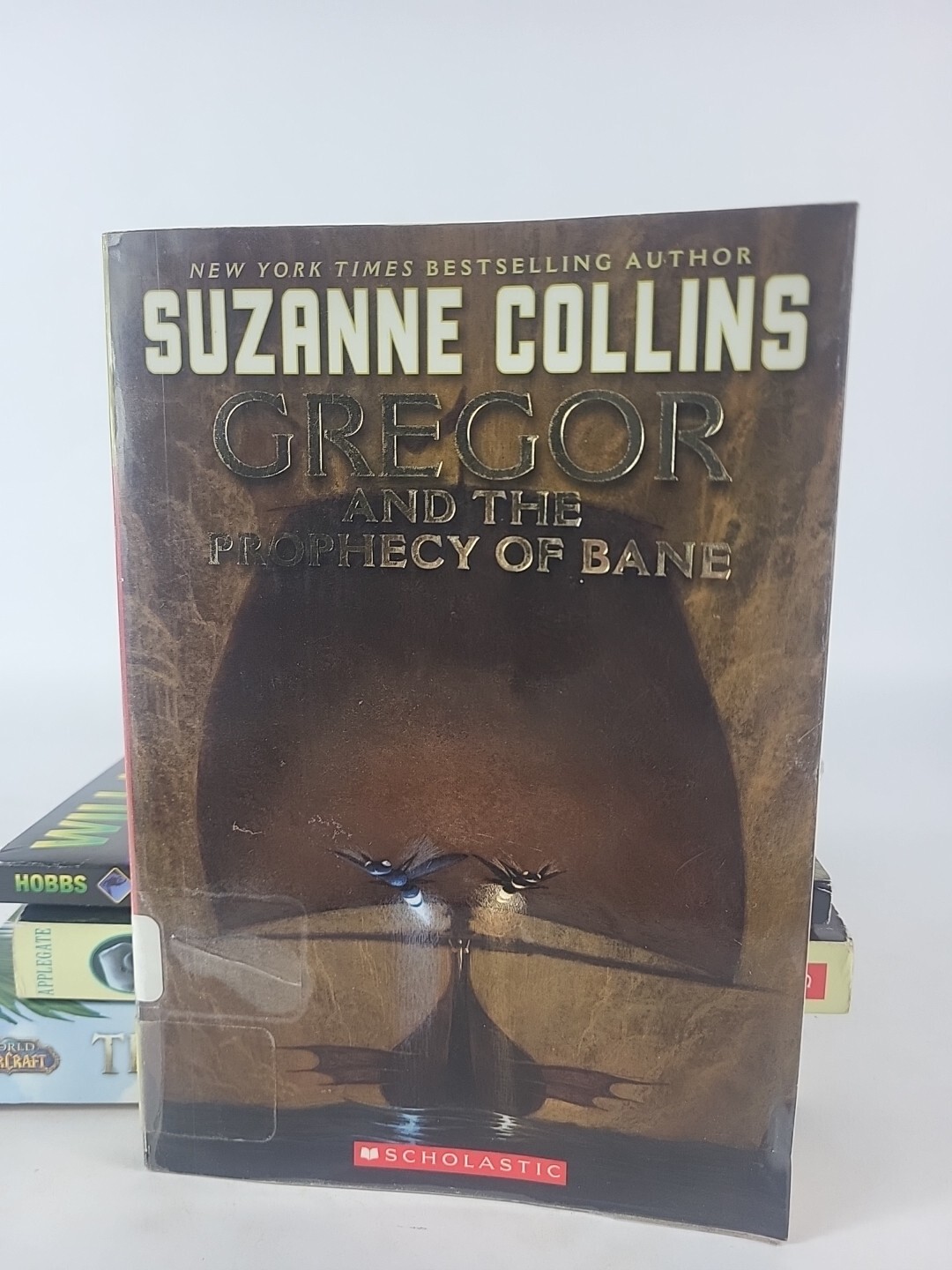 Schoolastic Book Lot Of 5 World Of War craft, Gregor And The Prophecy Bane