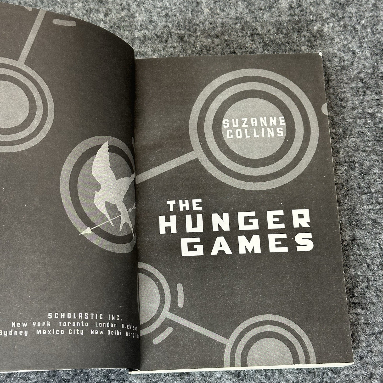 The Hunger Games Trilogy Set Mixed Book Lot Complete Set 1st Print Scholastic Ed
