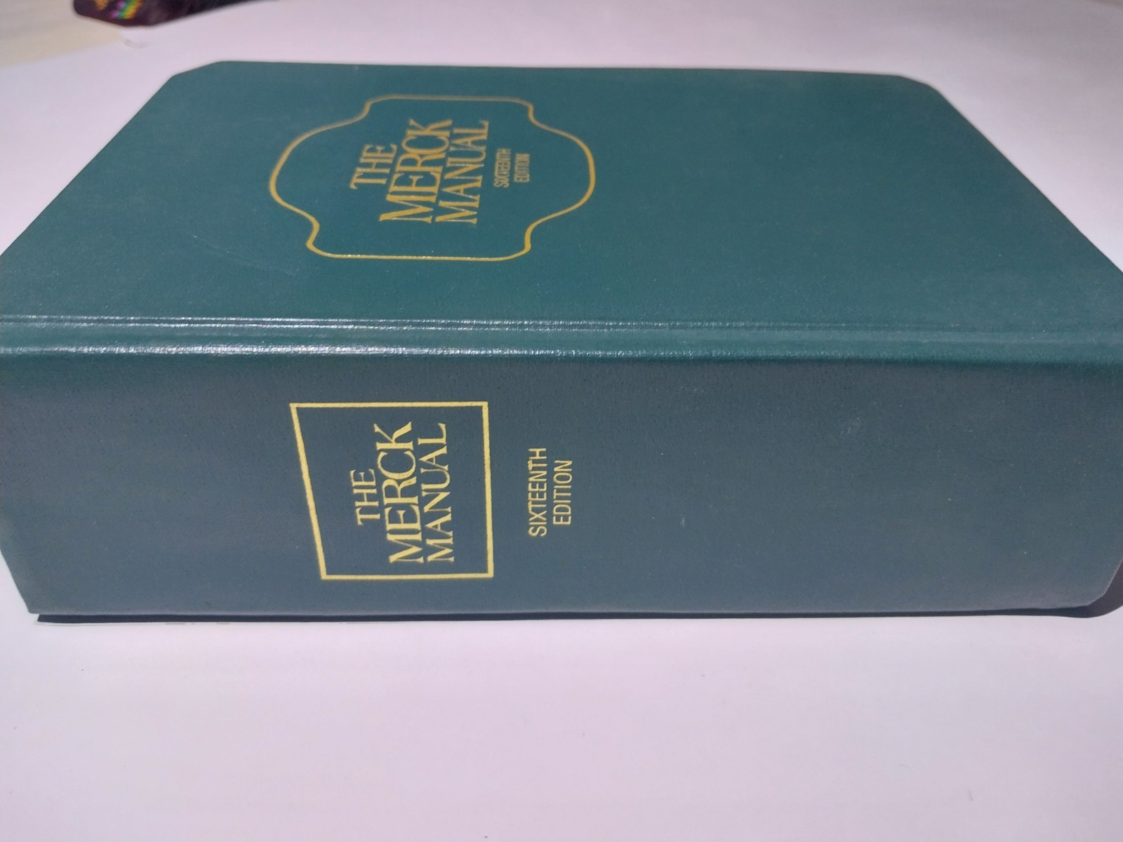 1992 The Merck Manual Sixteenth 16th Edition Thumb Indexed Green HC Book