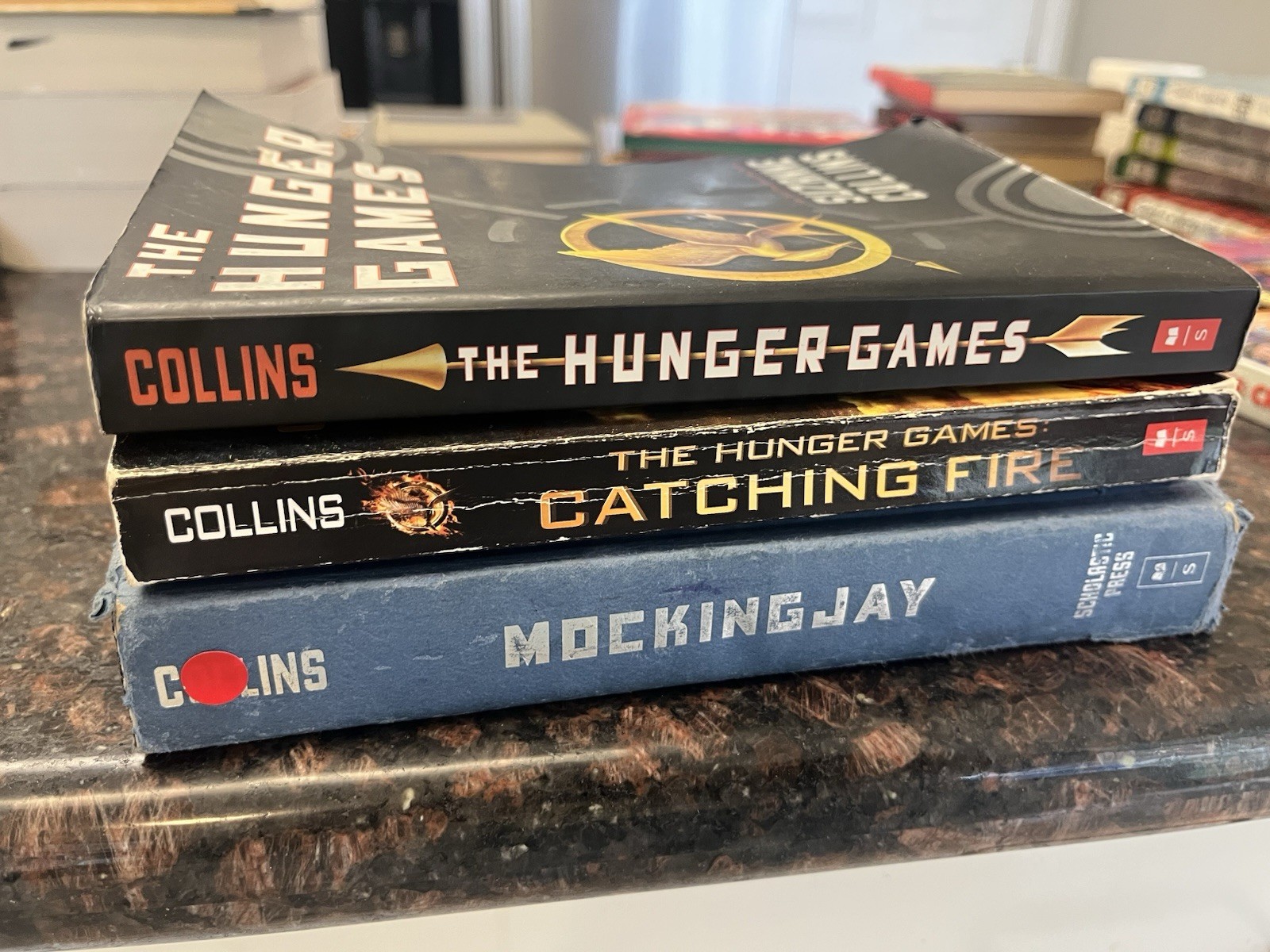 Hunger Games (Hunger Games, Book One) by Suzanne Collins (2010, Trade Paperback)