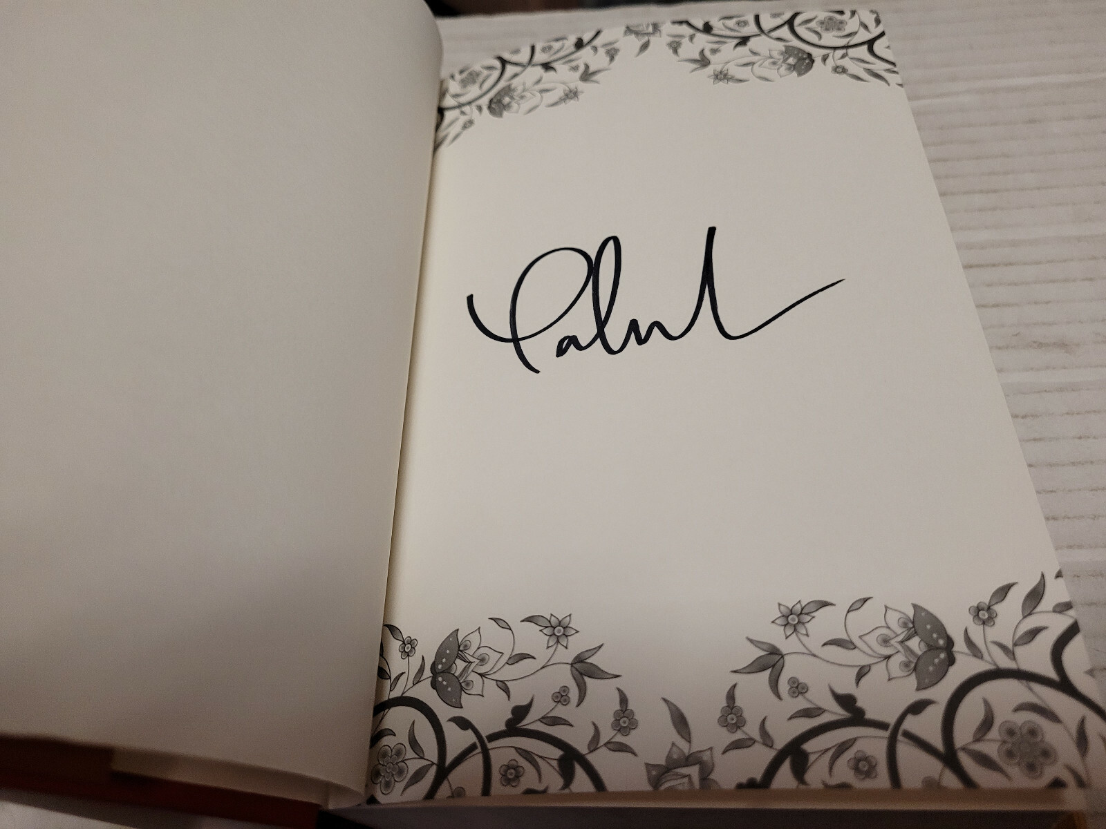 This Woven Kingdom by Tahereh Mafi (2022, Hardcover) SIGNED 1st/1st