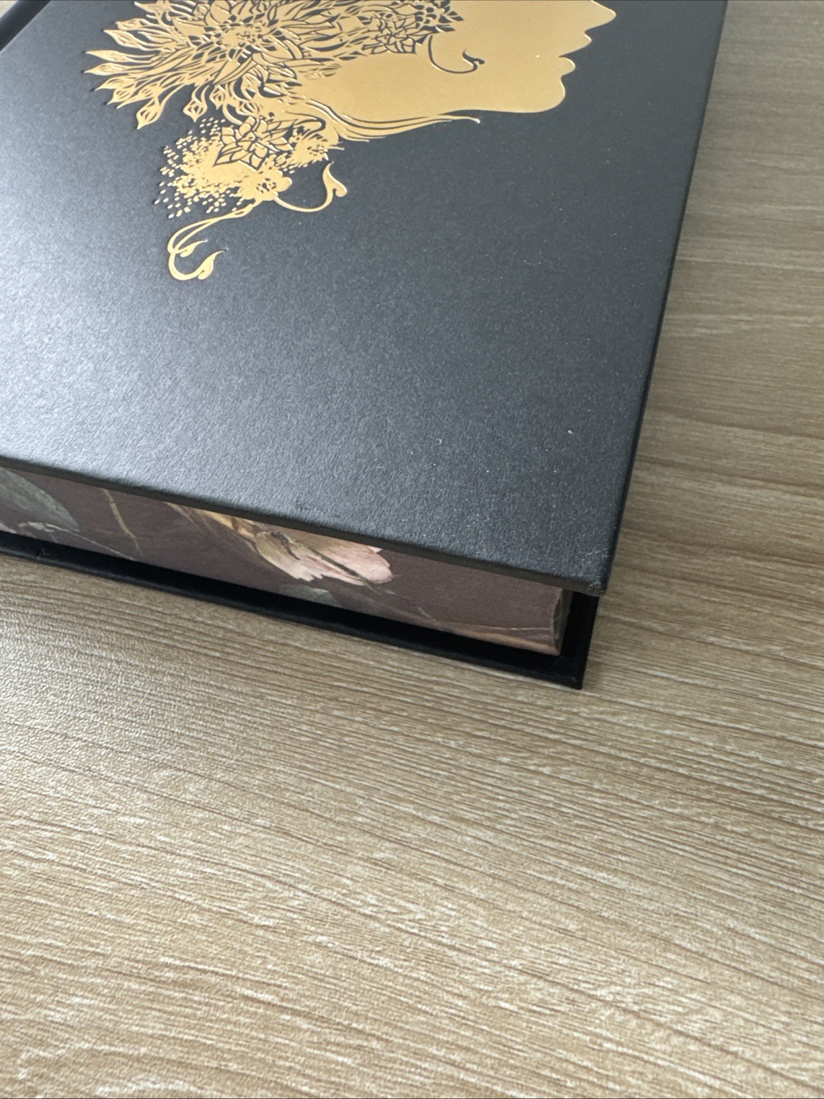 Shield of Sparrows Devney Perry GOLD Edition Sprayed Edges Deluxe First Print