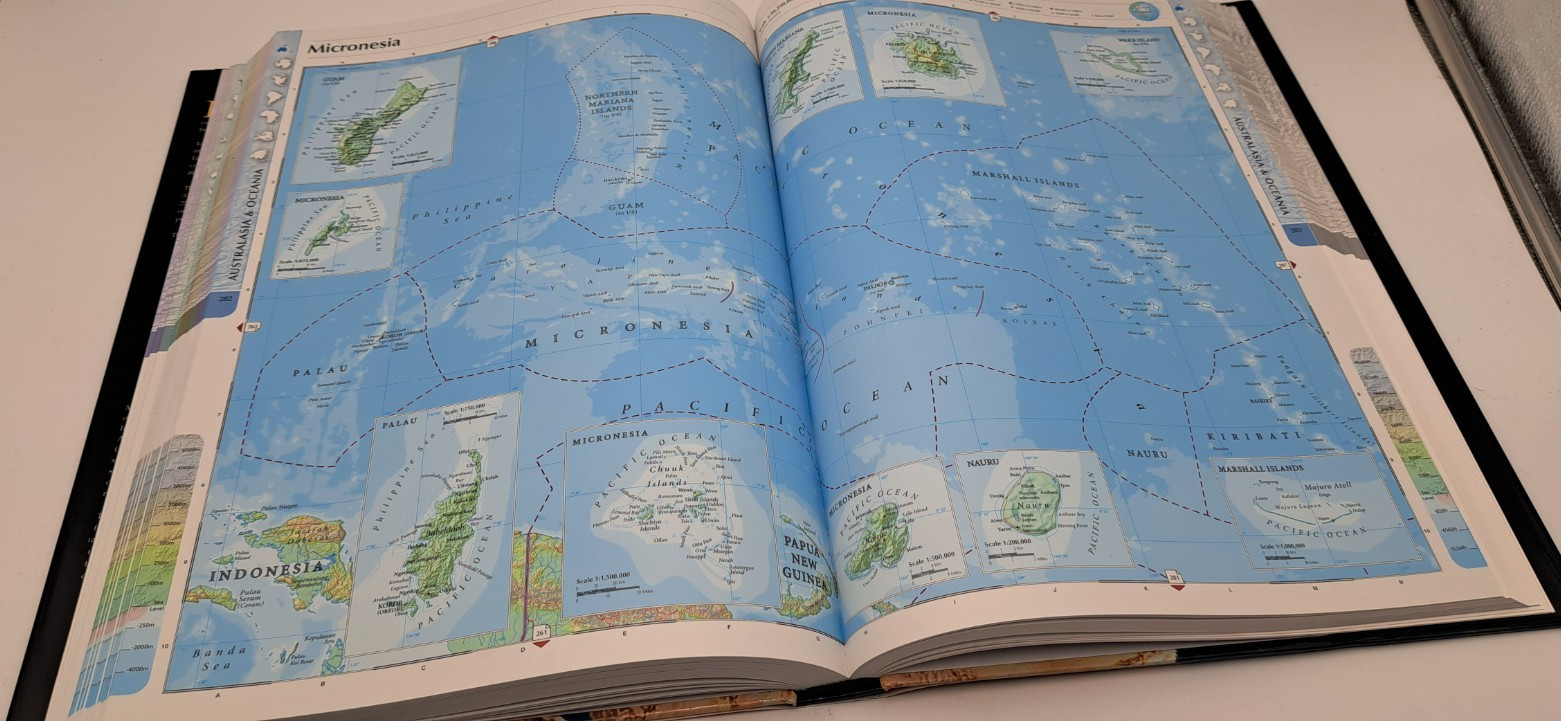 Encyclopaedia Britannica 2011 World Atlas 433 Pgs Boxed Hardcover 15″x11″ READ