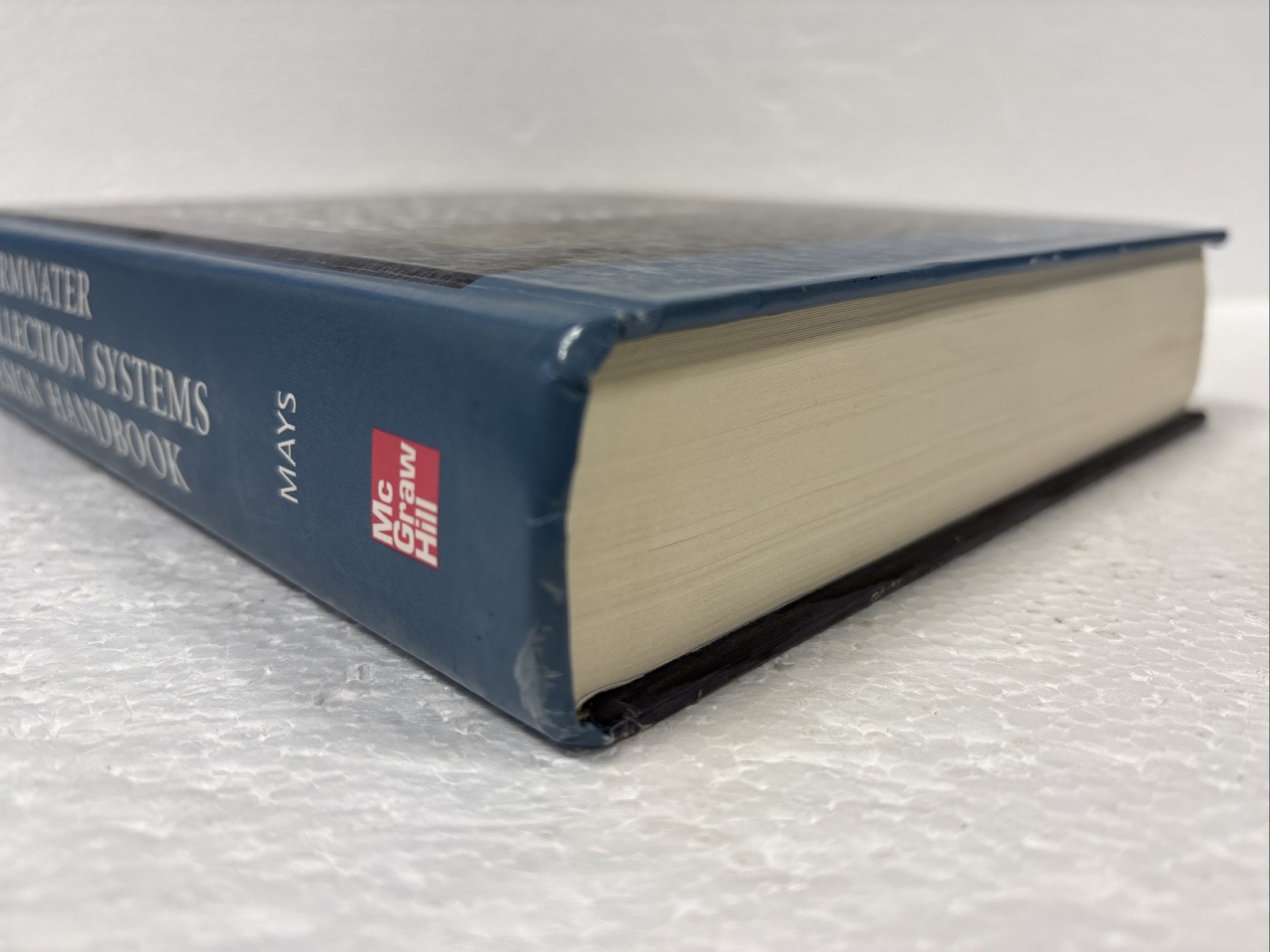 Stormwater Collection Systems Design Handbook by Larry W. Mays, 2001