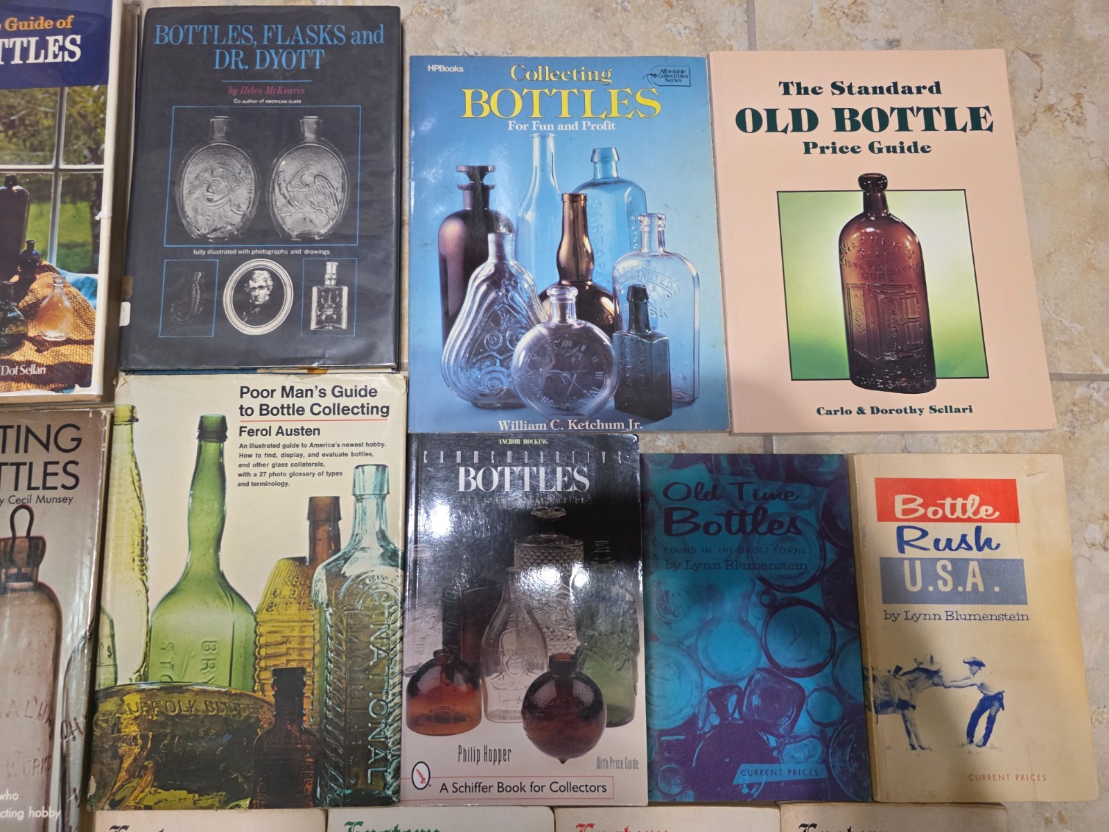 21 ANTIQUE BOTTLE BOOKS LOT- SALLARI, KETCHUM, AUSTEN, McKEARIN, MUNSEY, BLUMEN