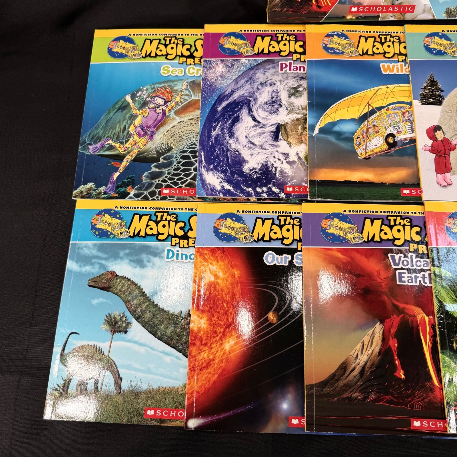 Magic School Bus Presents 10-Book Set 2021 Paperbacks with Case Scholastic Inc.