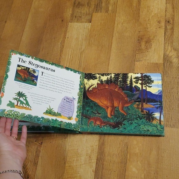 Jigsaw Dinosaurs Puzzle Book
