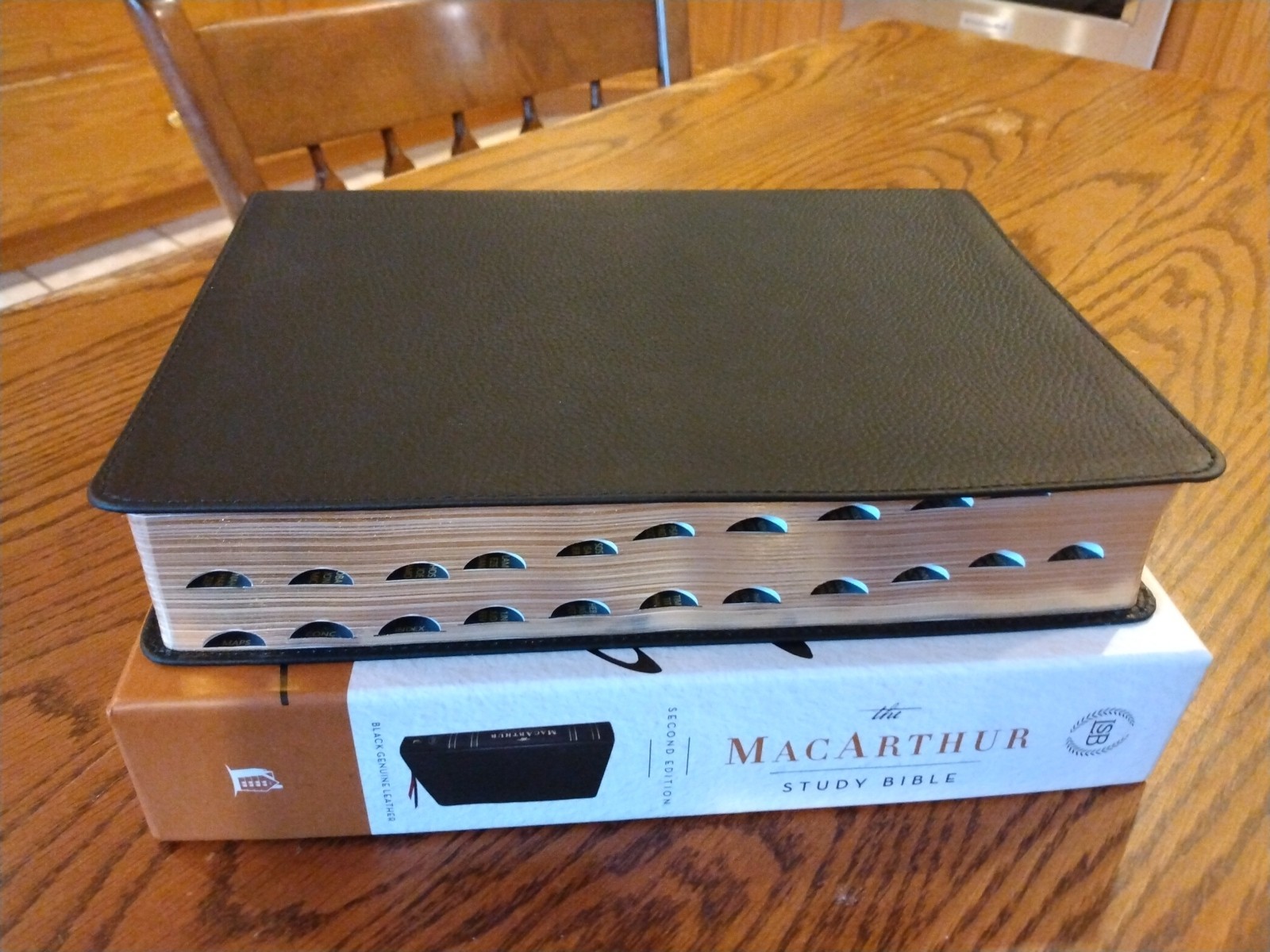 MacArthur Study Bible~ Black Genuine Leather Indexed ~Retail $174.99~2nd Ed.