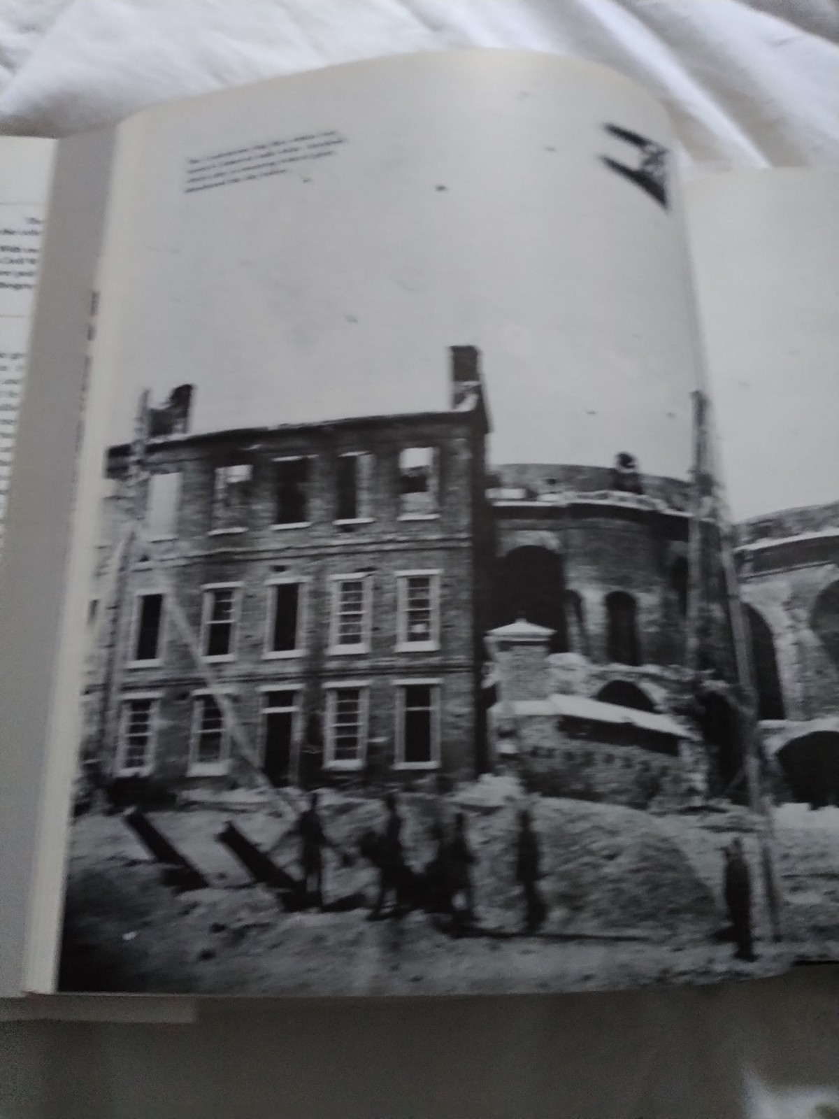 The Civil War : An Illustrated History by Ric Burns, Geoffrey C Ward & Ken Burns