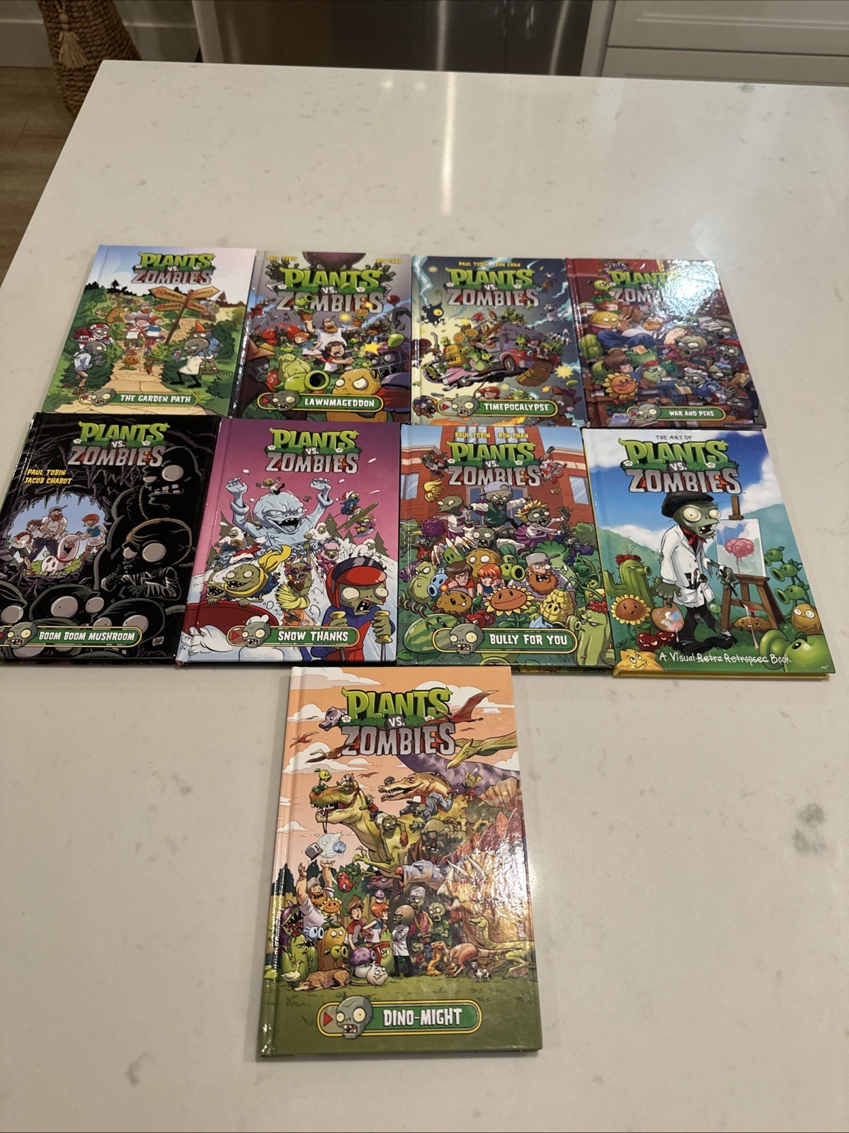 Lot of 9 Plant vs. Zombies Books Dark Horse Comics Hardcover PB HC Graphic Novel