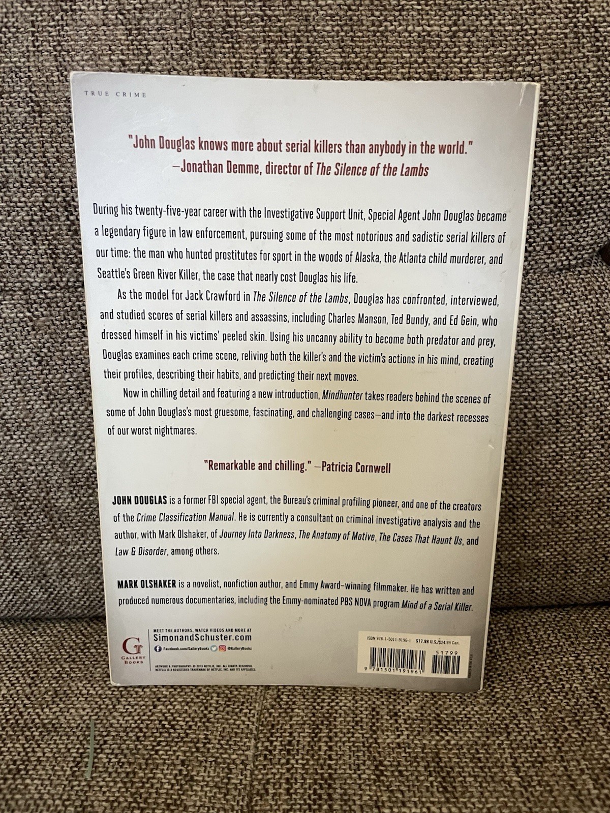 Mindhunter : Inside the FBI’s Elite Serial Crime Unit by John E. Douglas and…