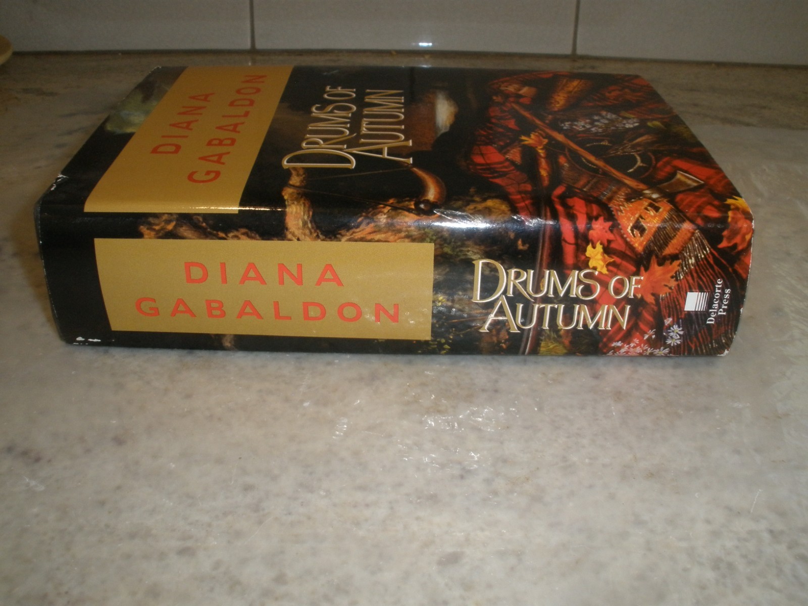 DIANA GABOLDON DRUMS OF AUTUMN HC DJ 1997 (B106)
