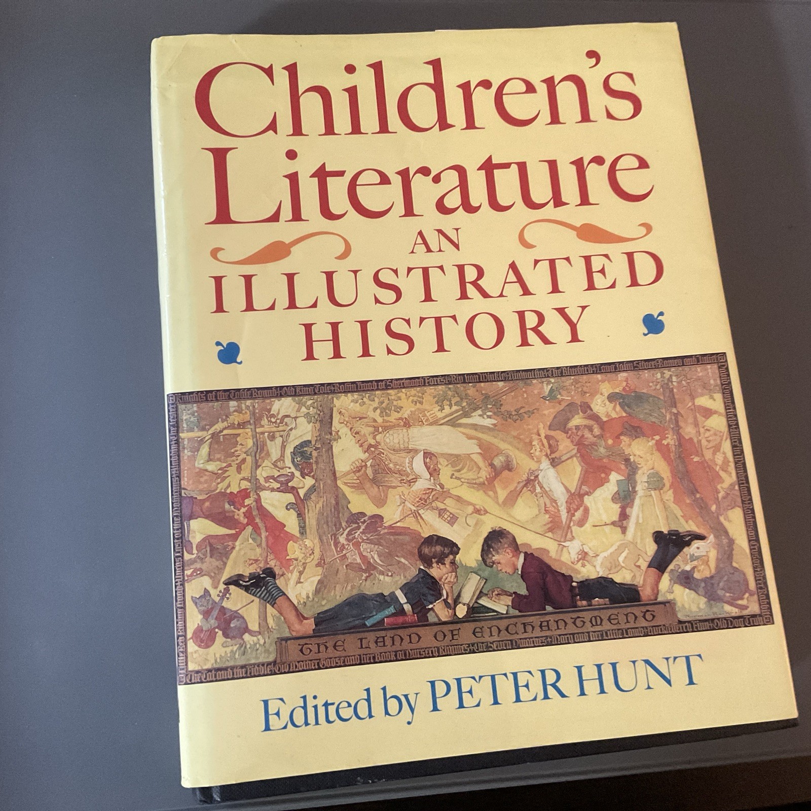 Children’s Literature: An Illustrated History by Hunt FIRST EDITION 1995 Oxford