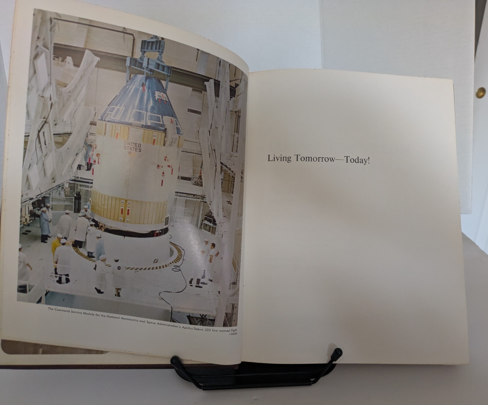 Living Tomorrow – Today! E. J. Tangerman ©1969 • J.G. Ferguson Publ. Leather•