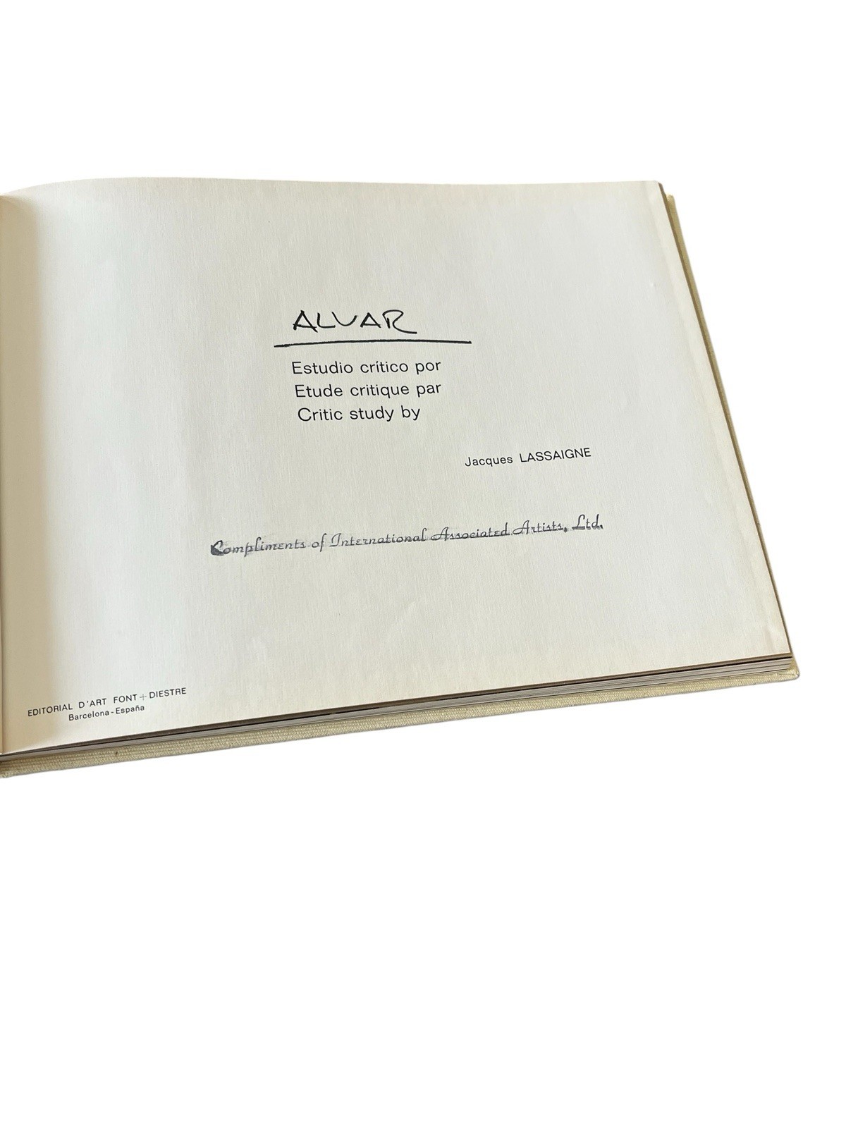 Alvar Estudio Critico, Etude Critique,