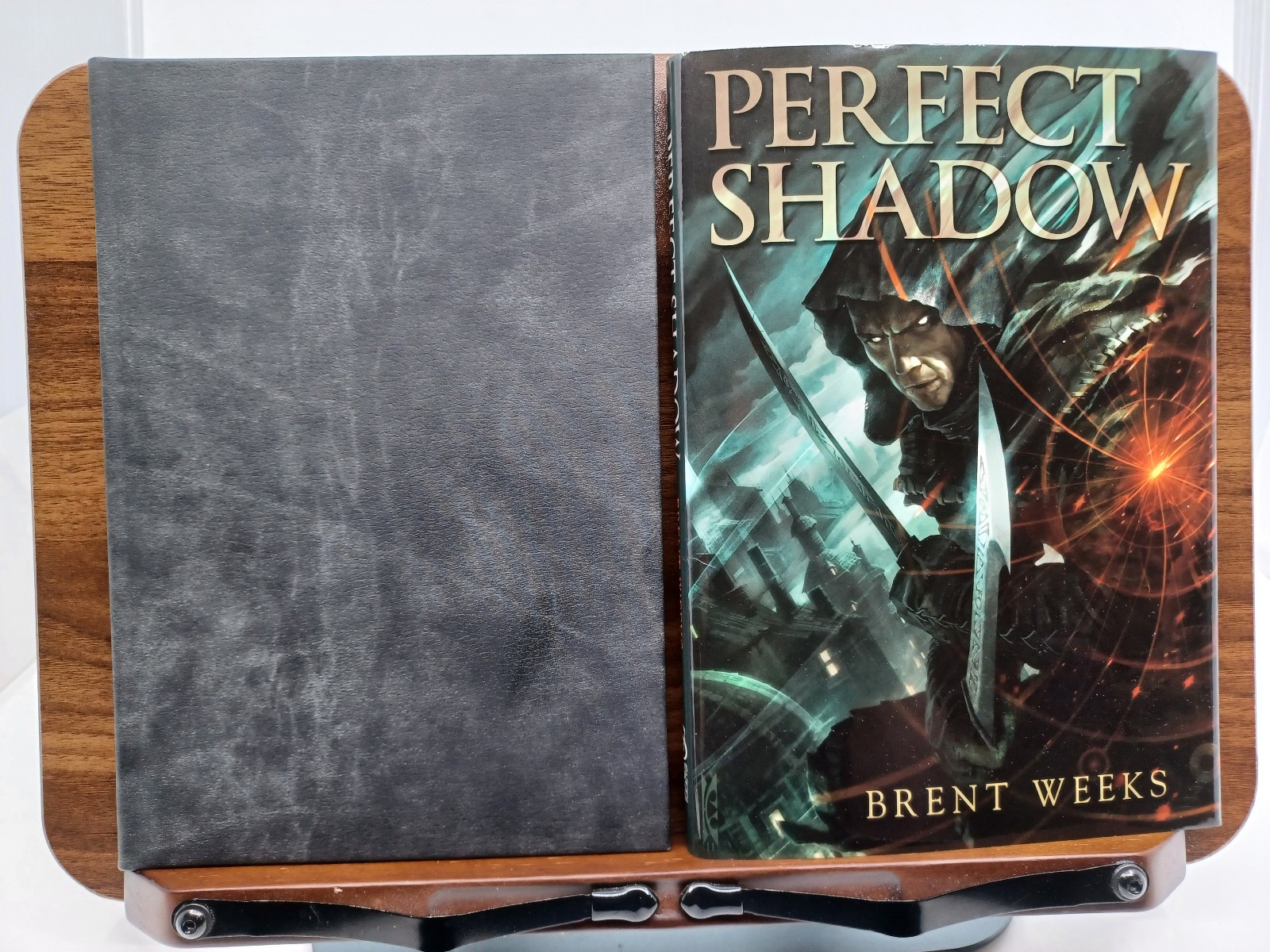 PERFECT SHADOW (NIGHT ANGEL) By Brent Weeks SIGNED Limited Numbered Hardcover ed