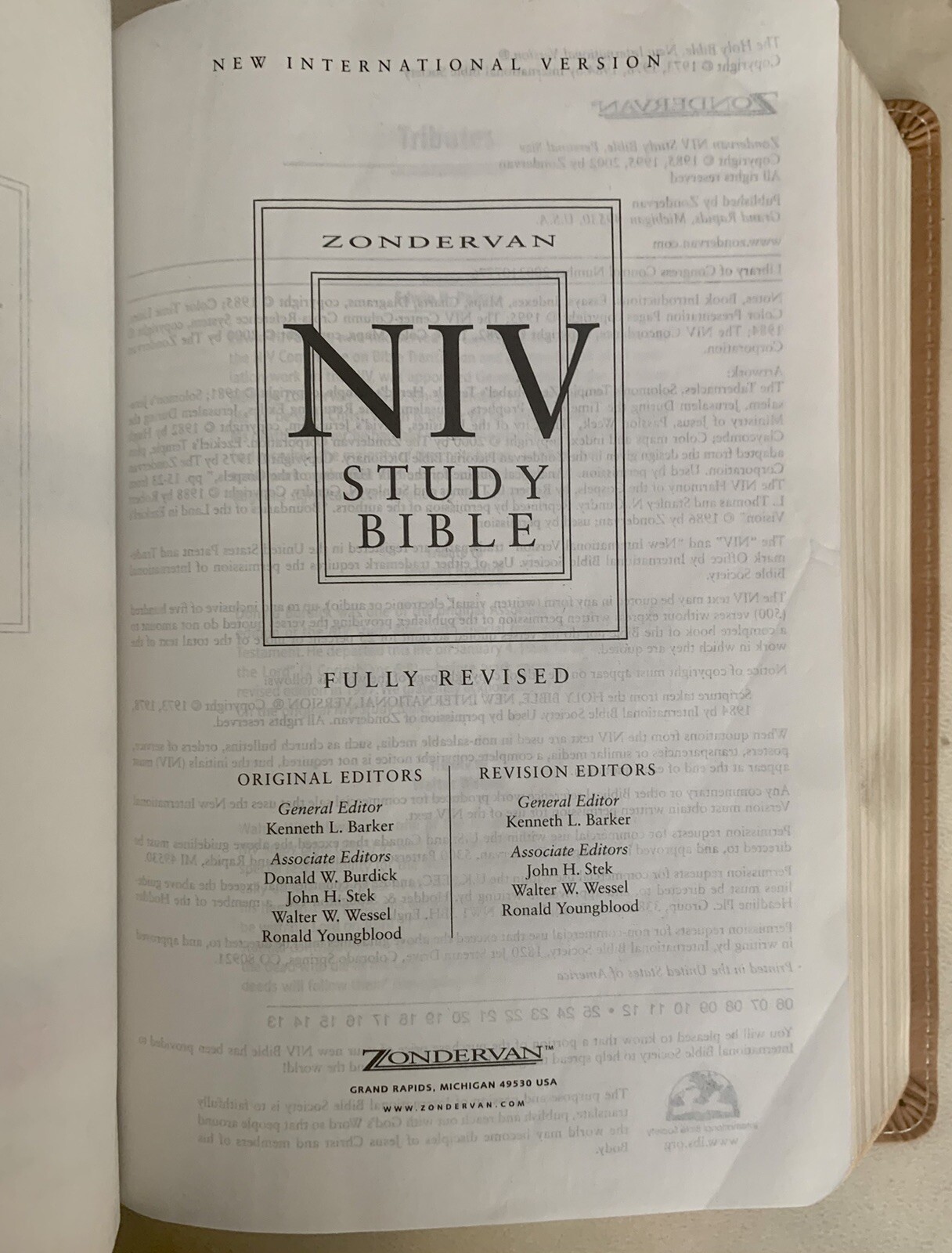 Zondervan NIV Study Bible Personal Size – Rich Red / Camel Duotone