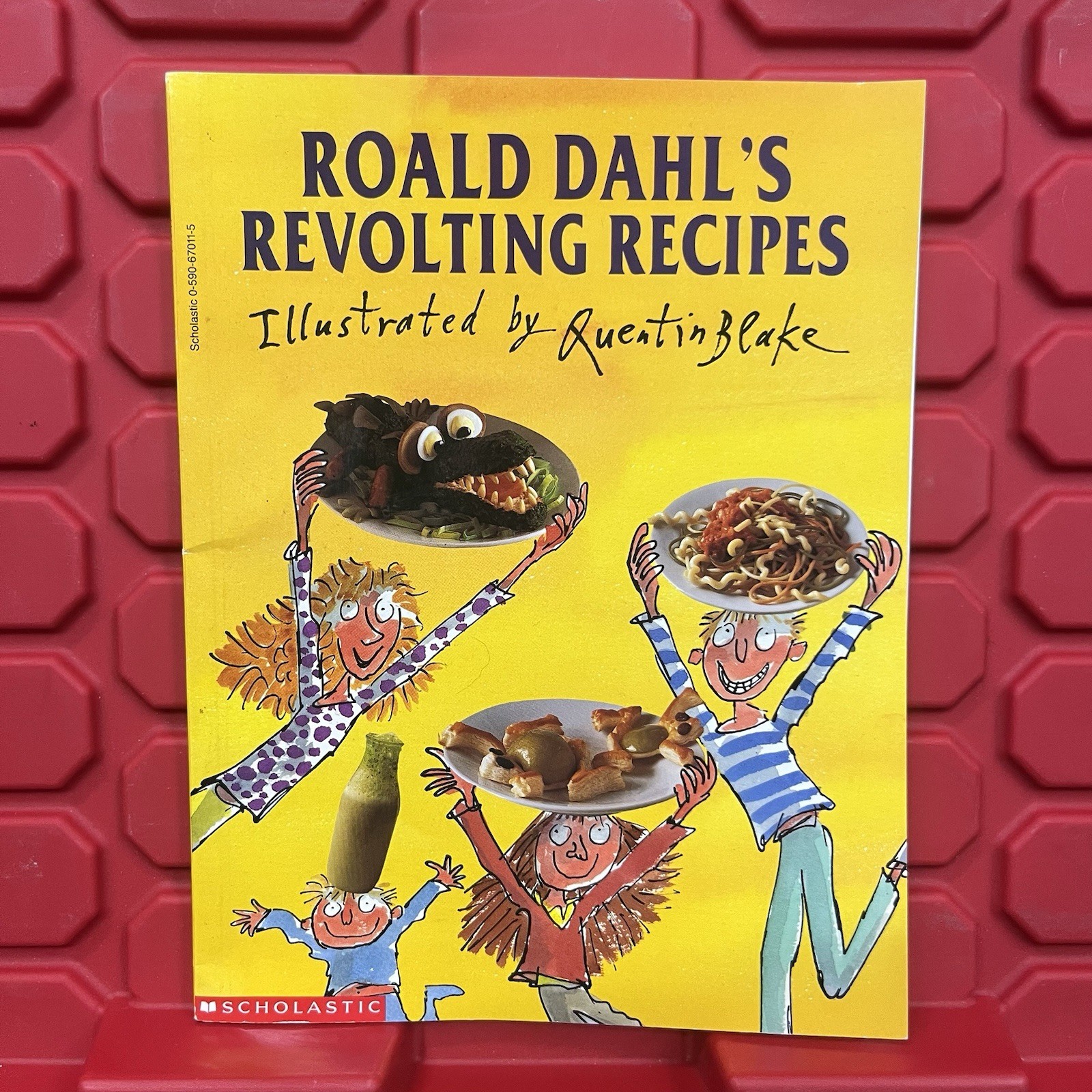 Revolting Recipes Roald Dahl Paperback Schoolastic Book Pre Owned Vintage 1994