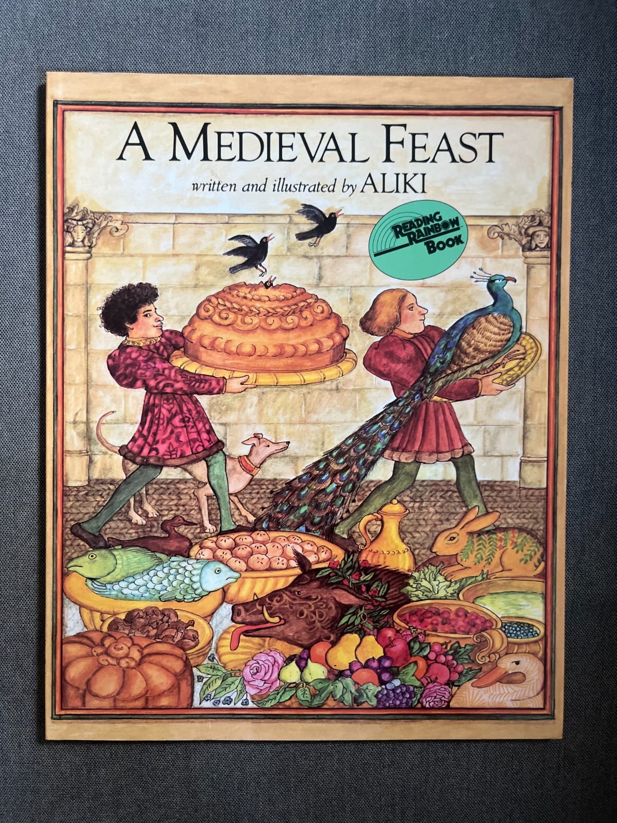 A Medieval Feast by Aliki (used-LIKE NEW)
