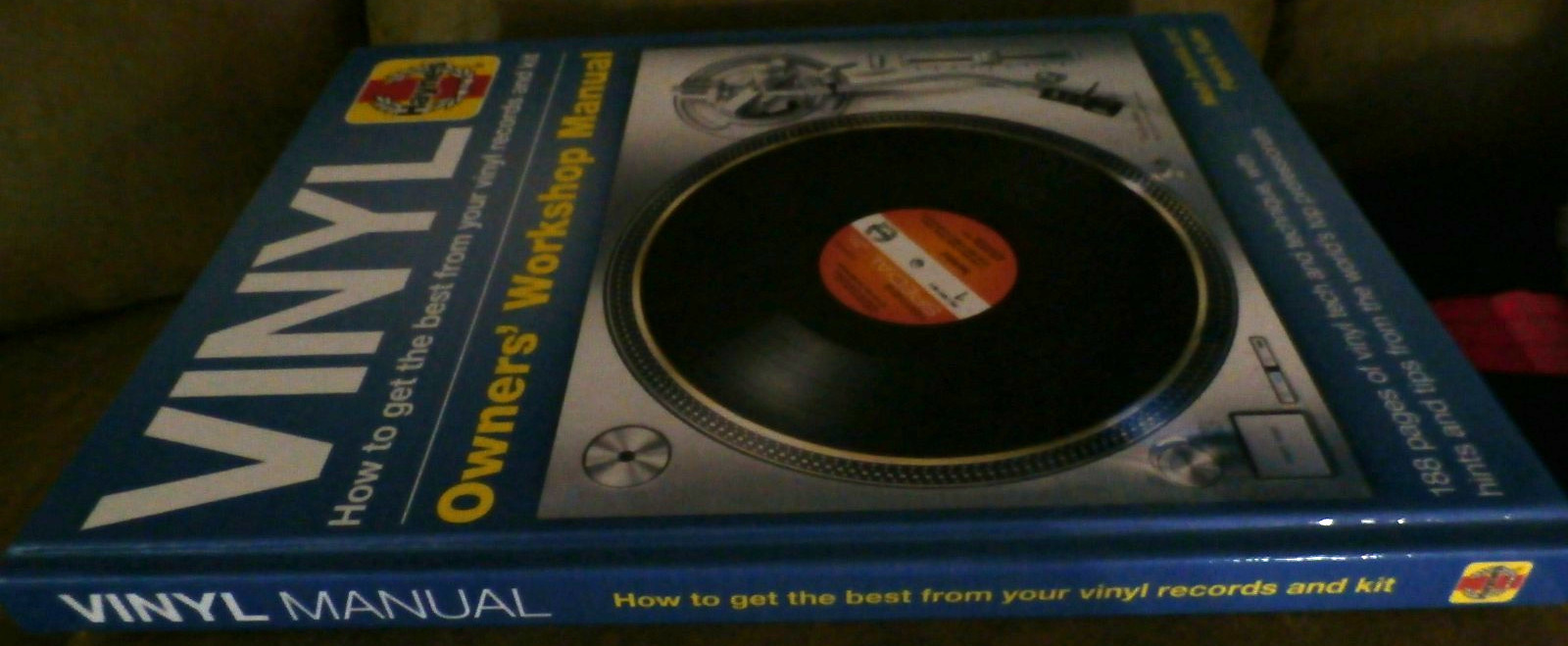 VINYL Owners Workshop Manual by Matt Anniss and Patrick Fuller (NEW) 188 Pages