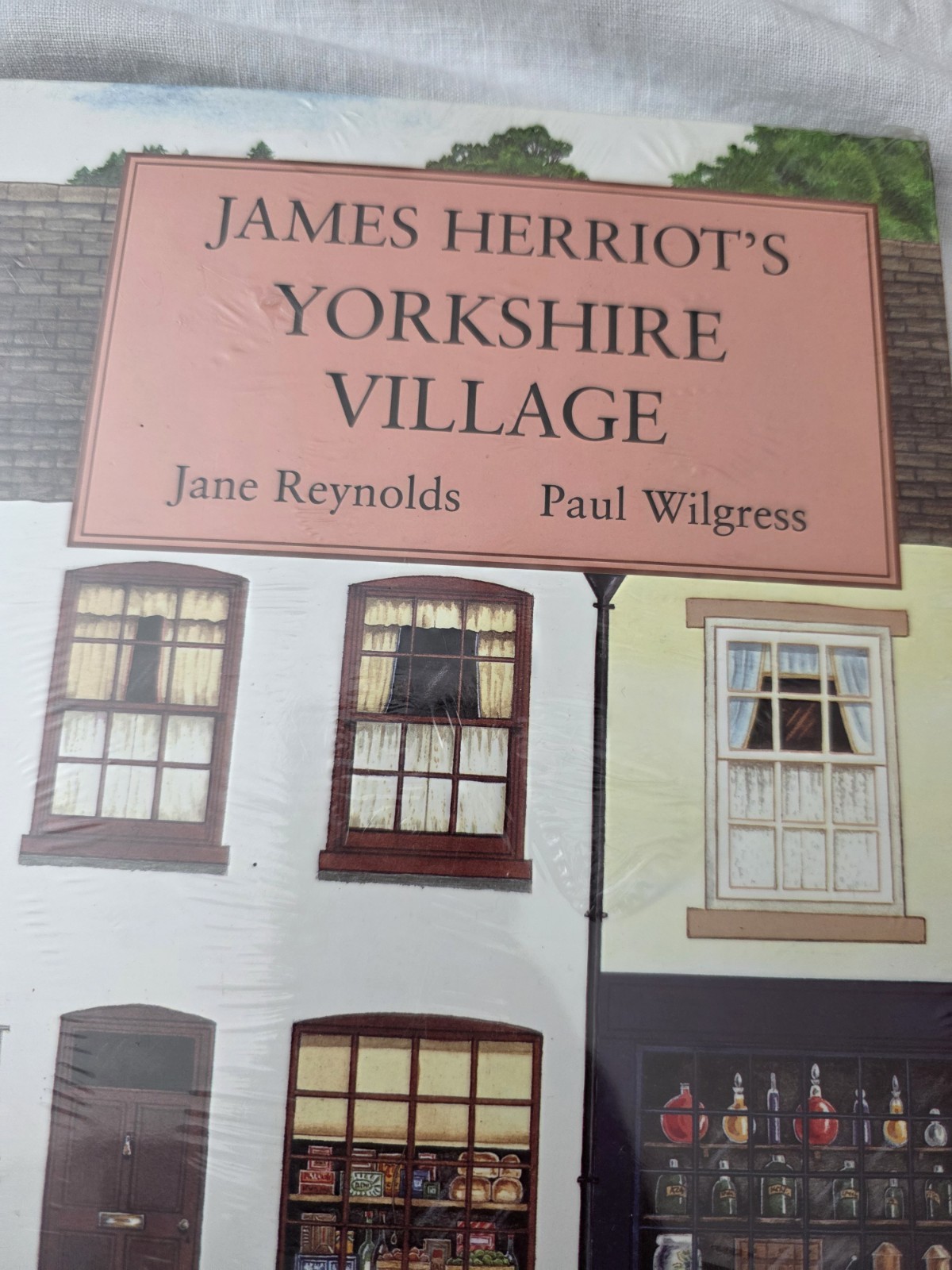 JAMES HERRIOTS YORKSHIRE VILLAGE IN ORIGINAL SHRINK WRAP BOOK