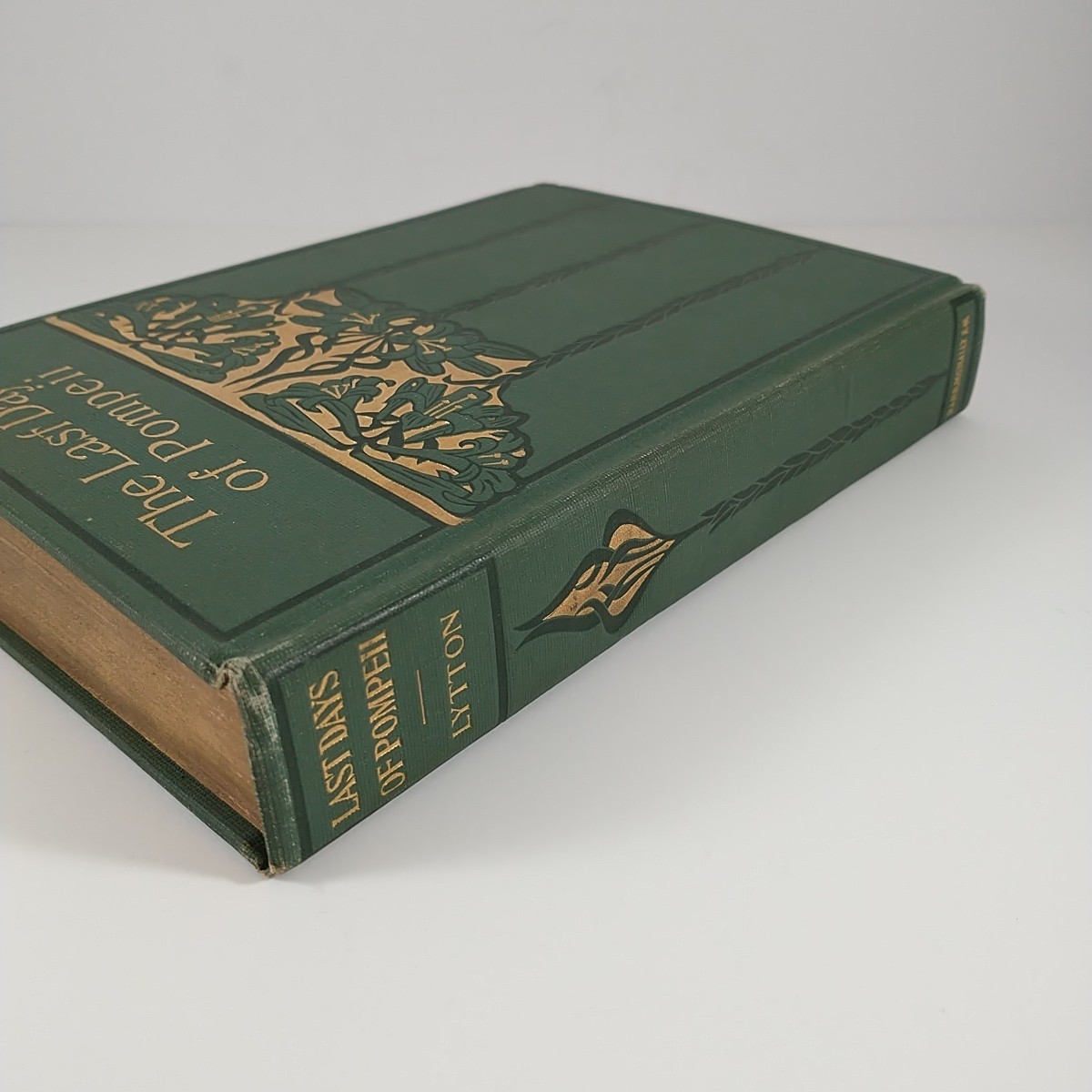 Edward Bulwer Lytton THE LAST DAYS OF POMPEII Rand McNally Green And Gold