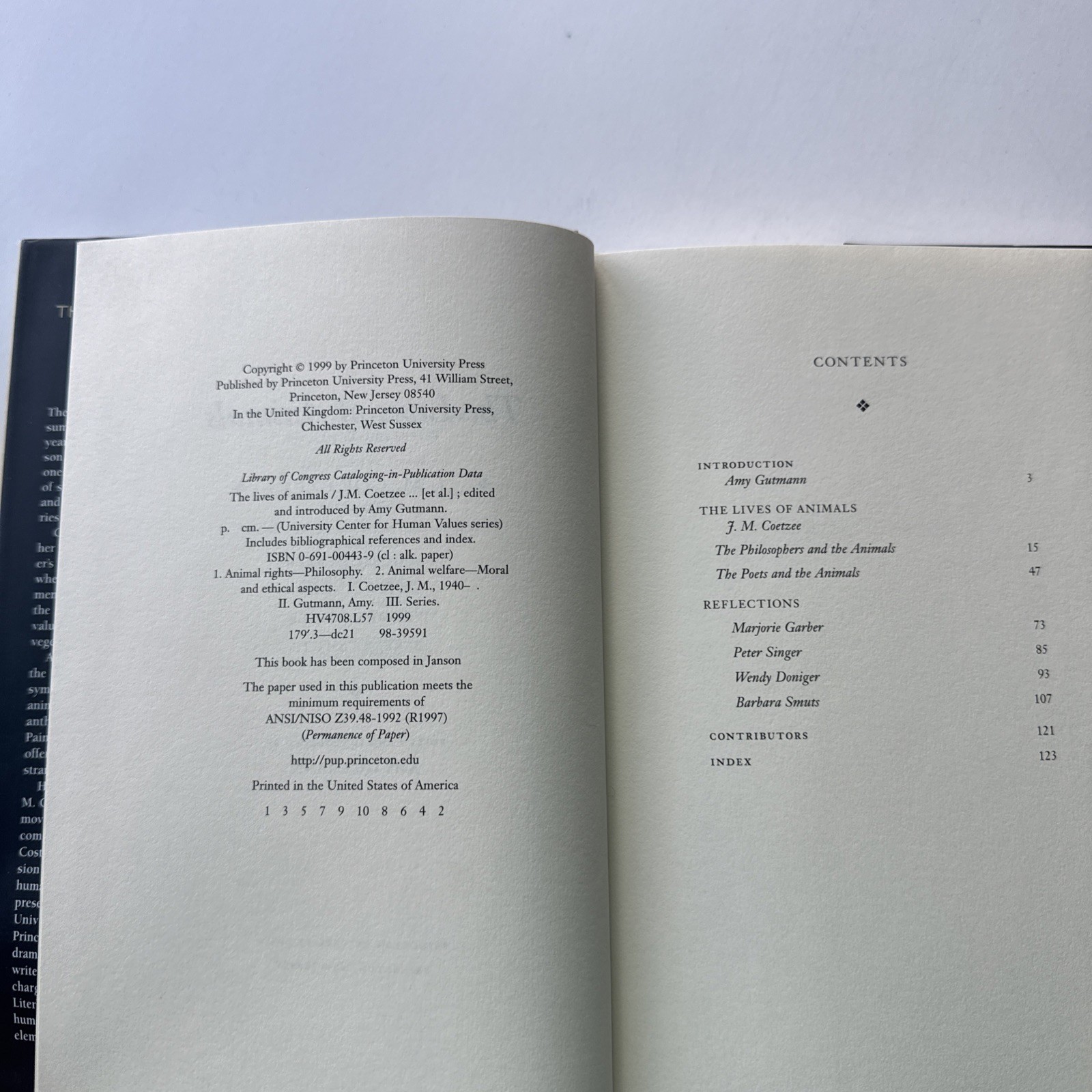 SIGNED COPY. The Lives of Animals, Coetzee, J. M., 9780691004433