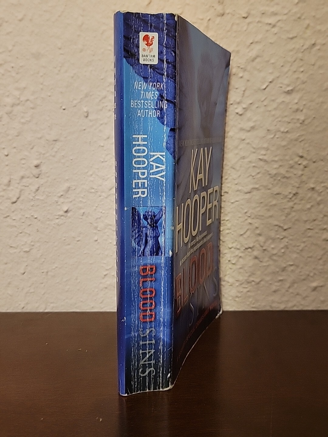 Lott of 3 paper back books by Kay Hooper – Blook Ties, Blook Dreams & Blood Sins