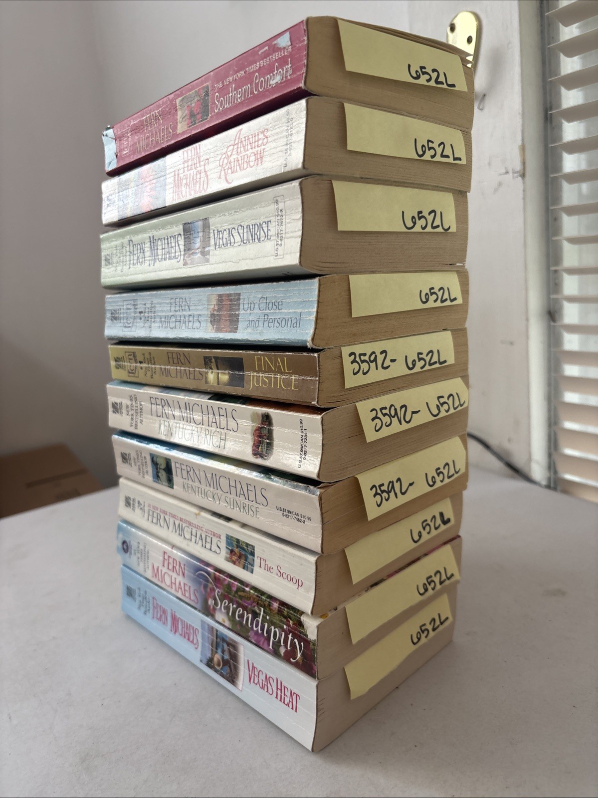 Lot of 10 – Fern Michaels Mass Paperback Books – FREE SHIPPING