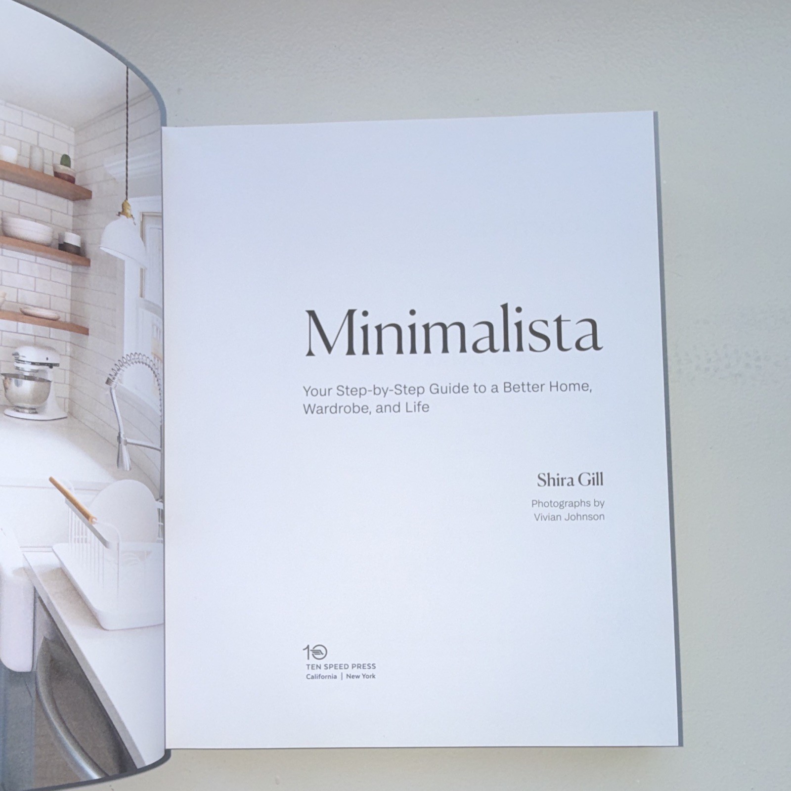 Ten Speed Press Minimalista Shira Gill Hardcover Illustrated Decluttering