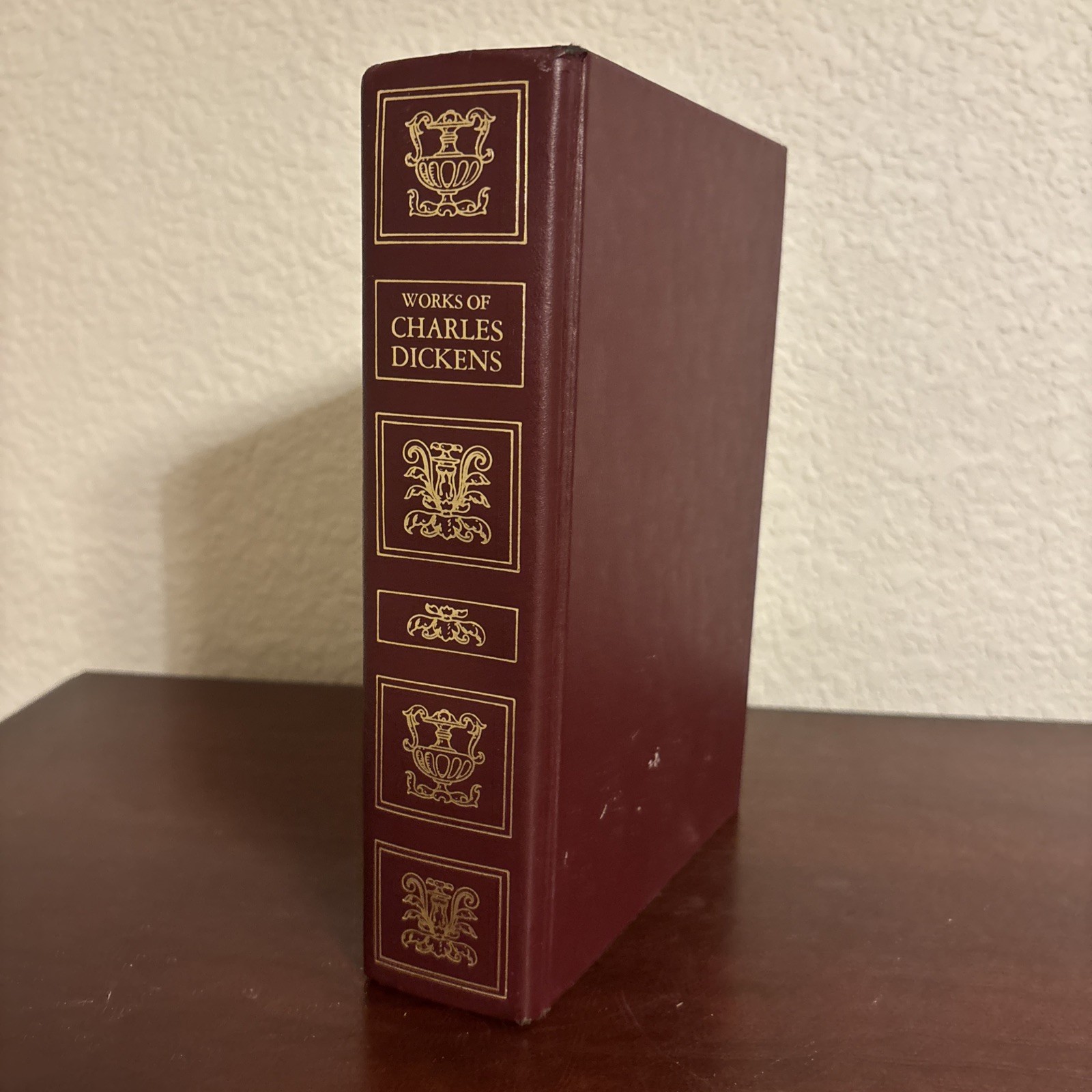 Works Of Charles Dickens Hardcover Book Six Complete Novels 1978 Avenel Pub.
