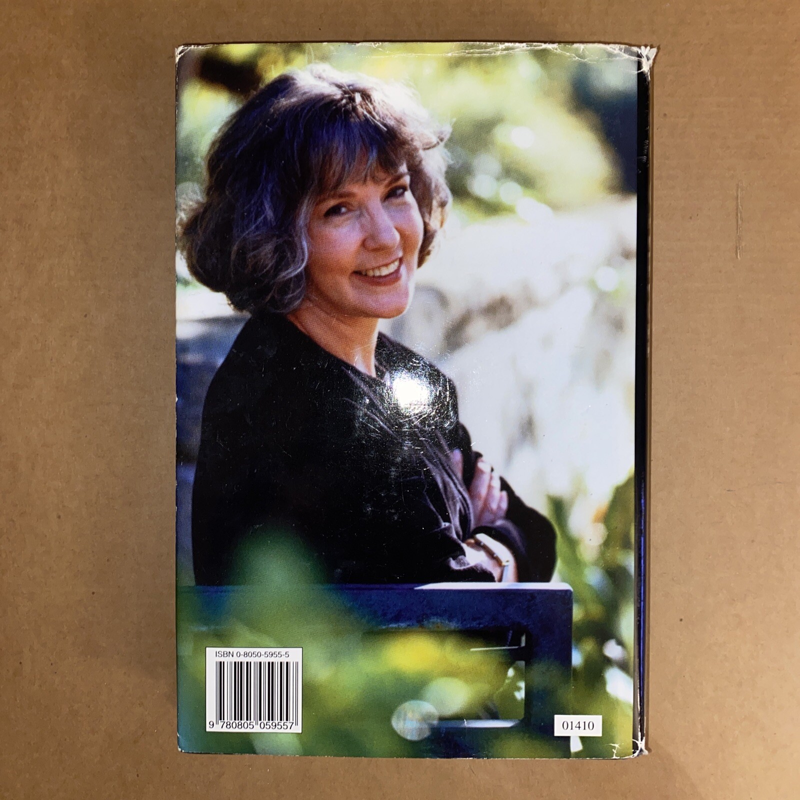 “O” Is for Outlaw , Sue Grafton HC DJ 1999 274 PAGES FREE SHIPPING IN USA