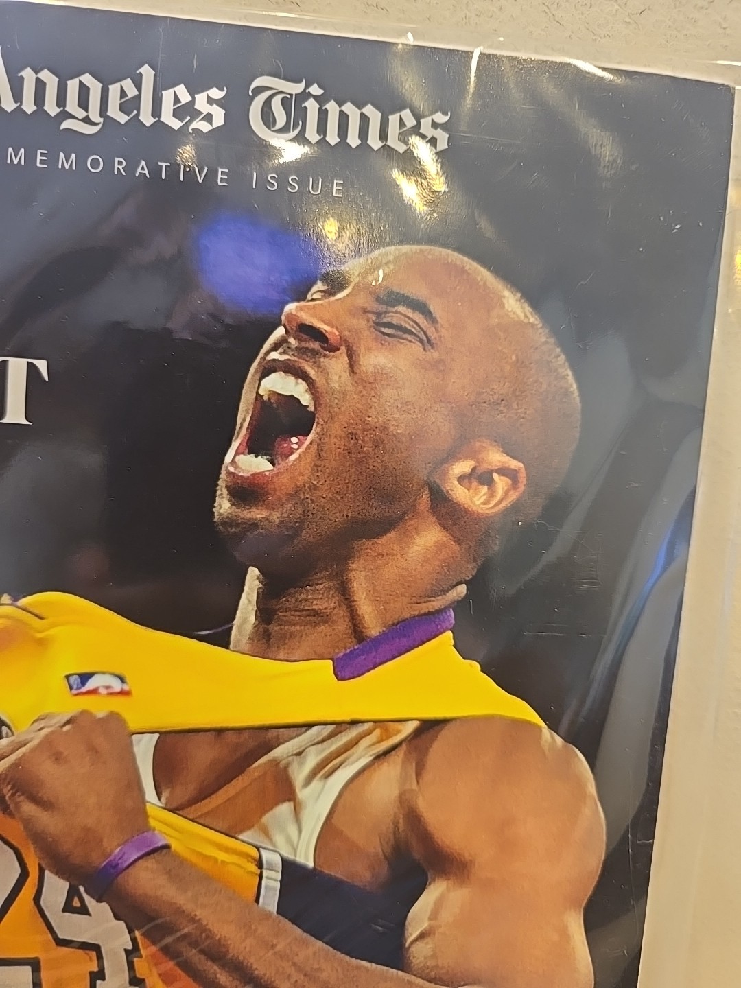 Kobe Bryant Commemorative Edition Book LA Times Magazine Los Angeles Lakers