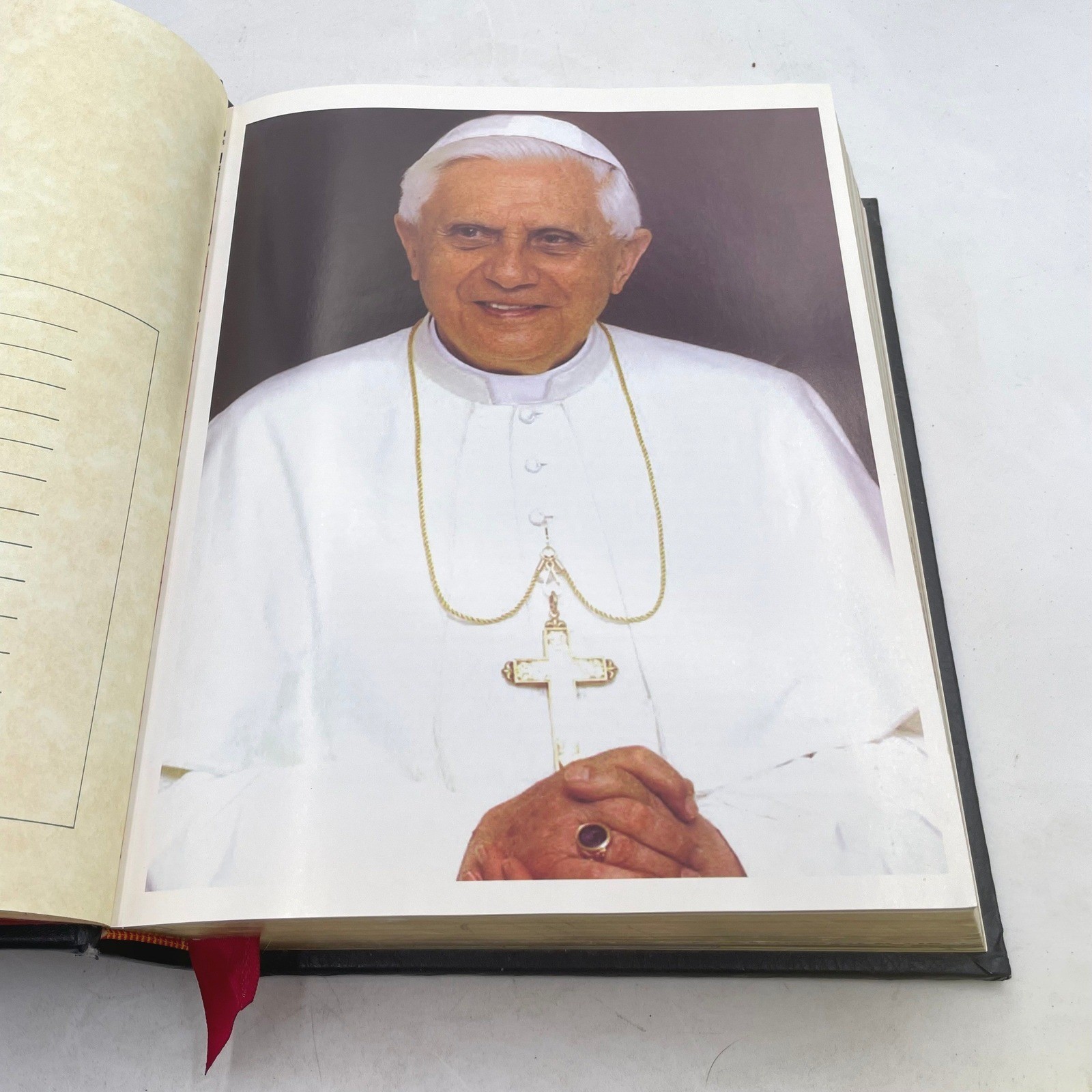 World Catholic Press New American Bible Black Gold Gilded Pope Benedict XVI