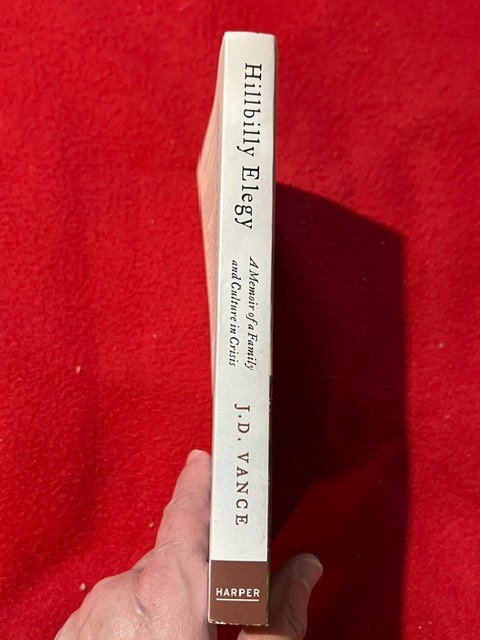 Hillbilly Elegy J.D. Vance Paperback Memoir Book Excellent Condition